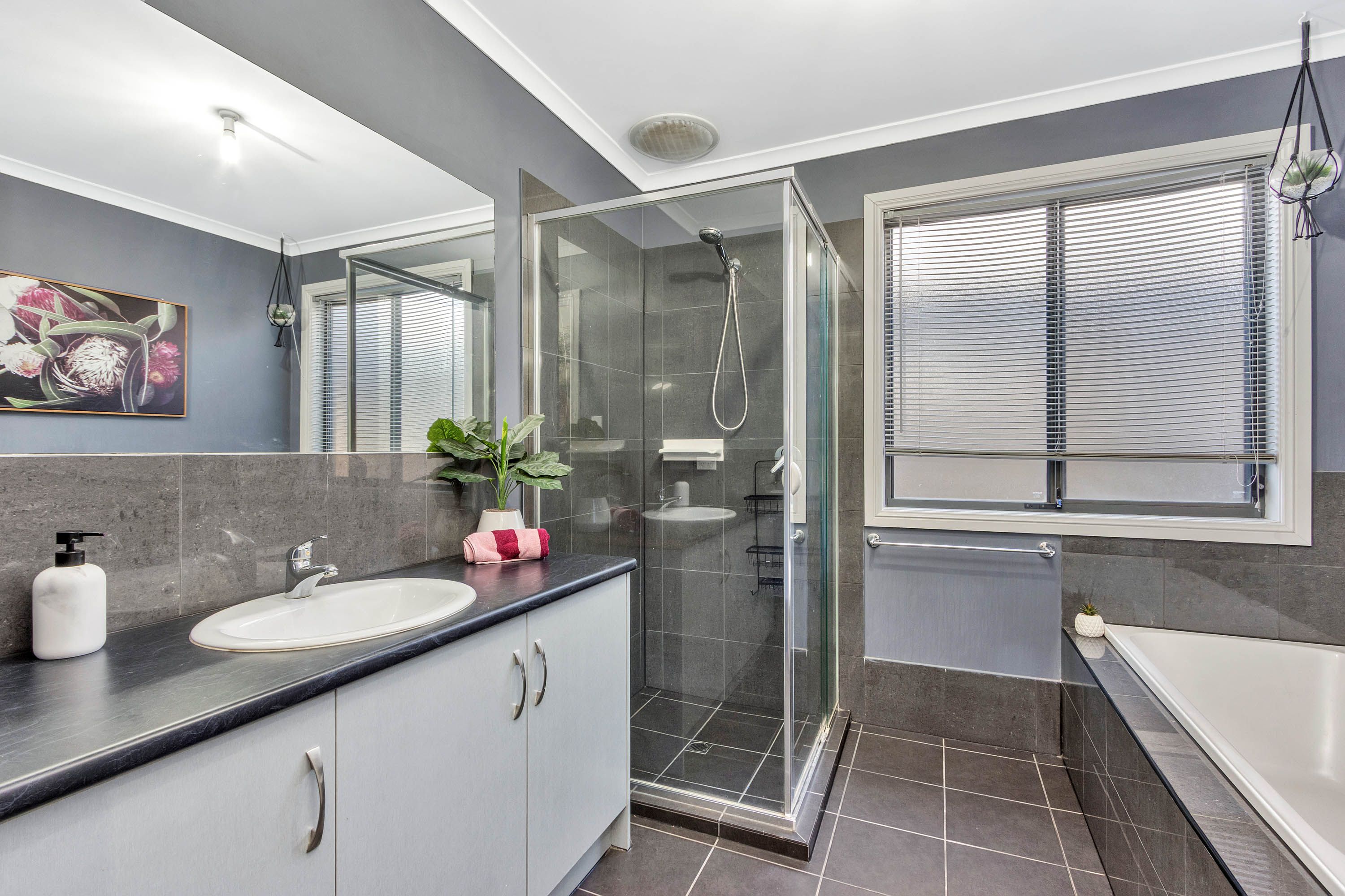 33 Broadmeadows Road — photo 14 of 24
