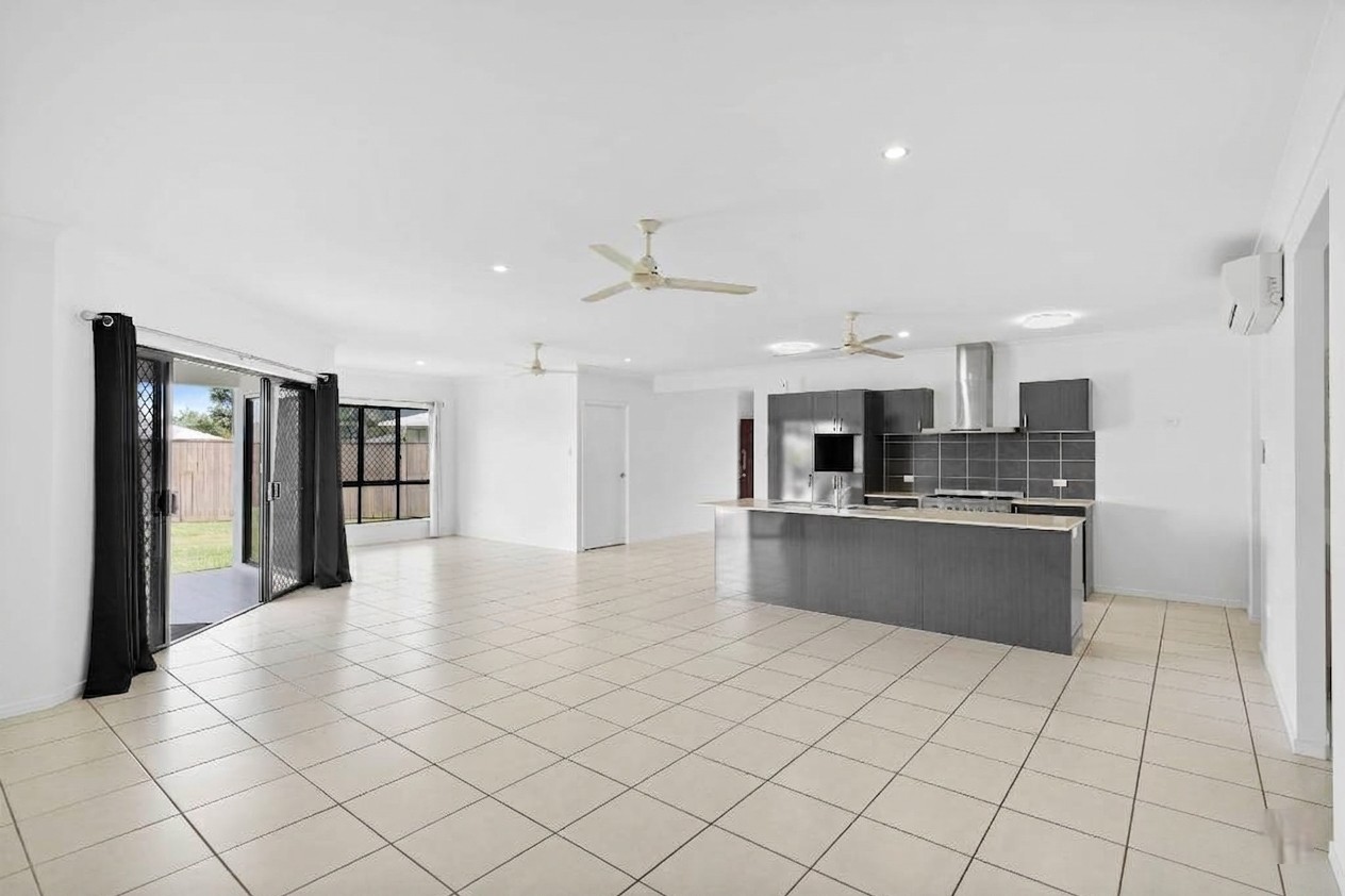 18 Tyenna Close, Bentley Park, QLD 4869