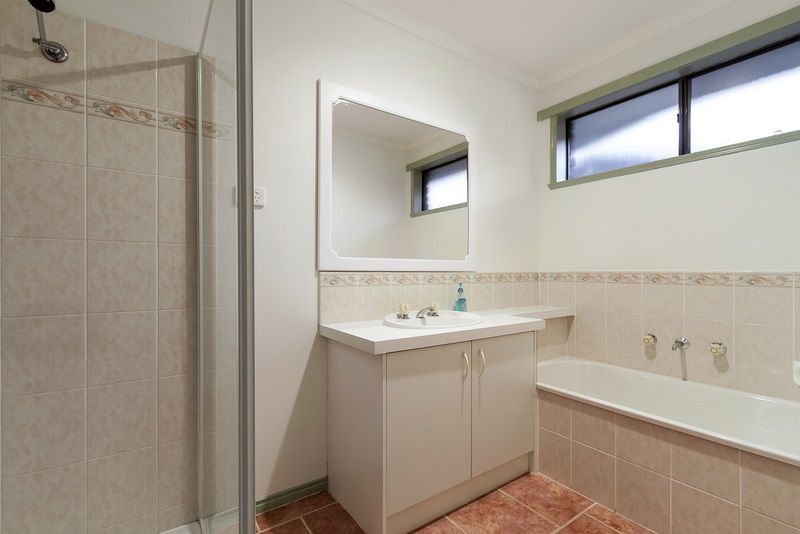 10 Shaftsbury Avenue — photo 4 of 7