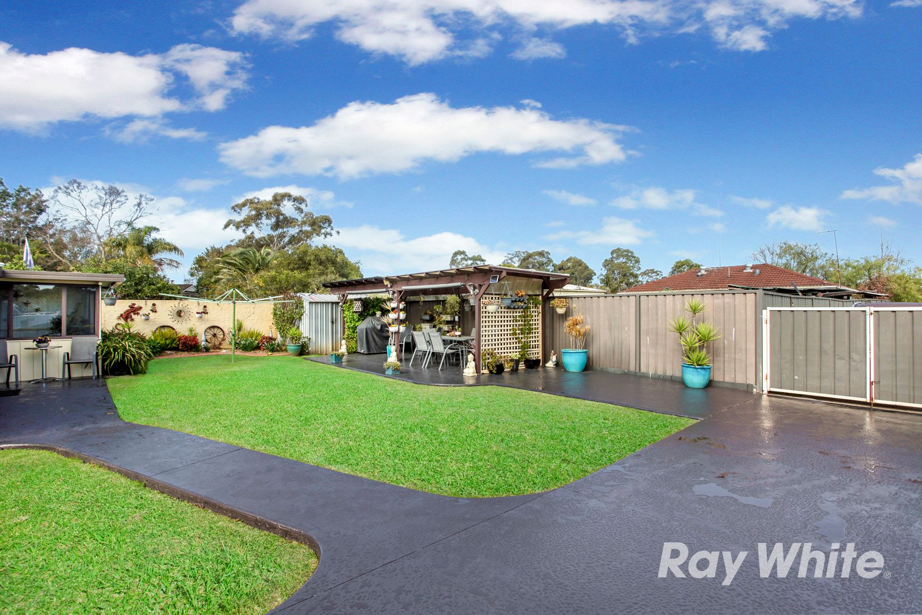 13 Madison Circuit, St Clair, NSW 2759