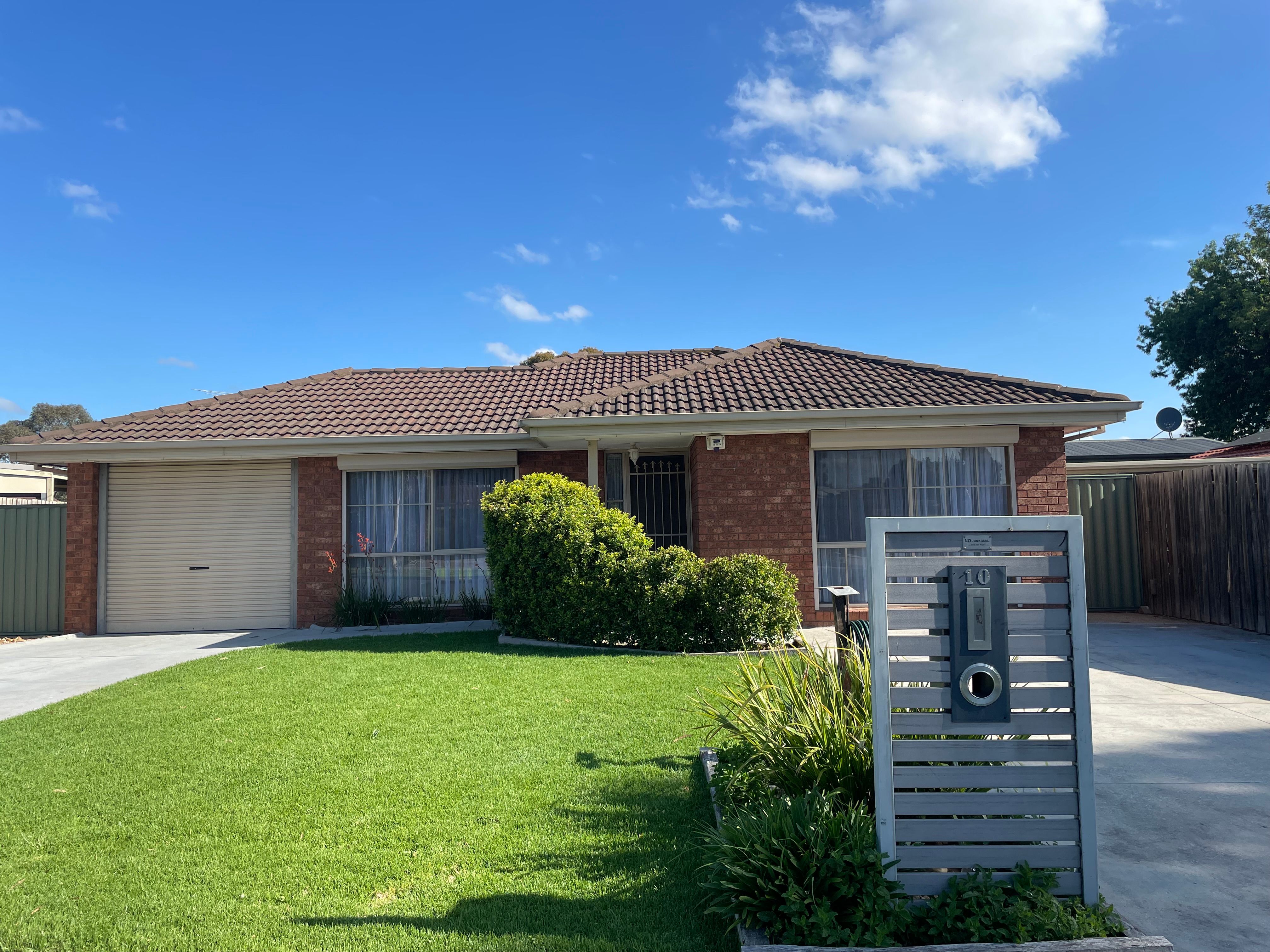 10 Bluegum Court, Mill Park, VIC 3082