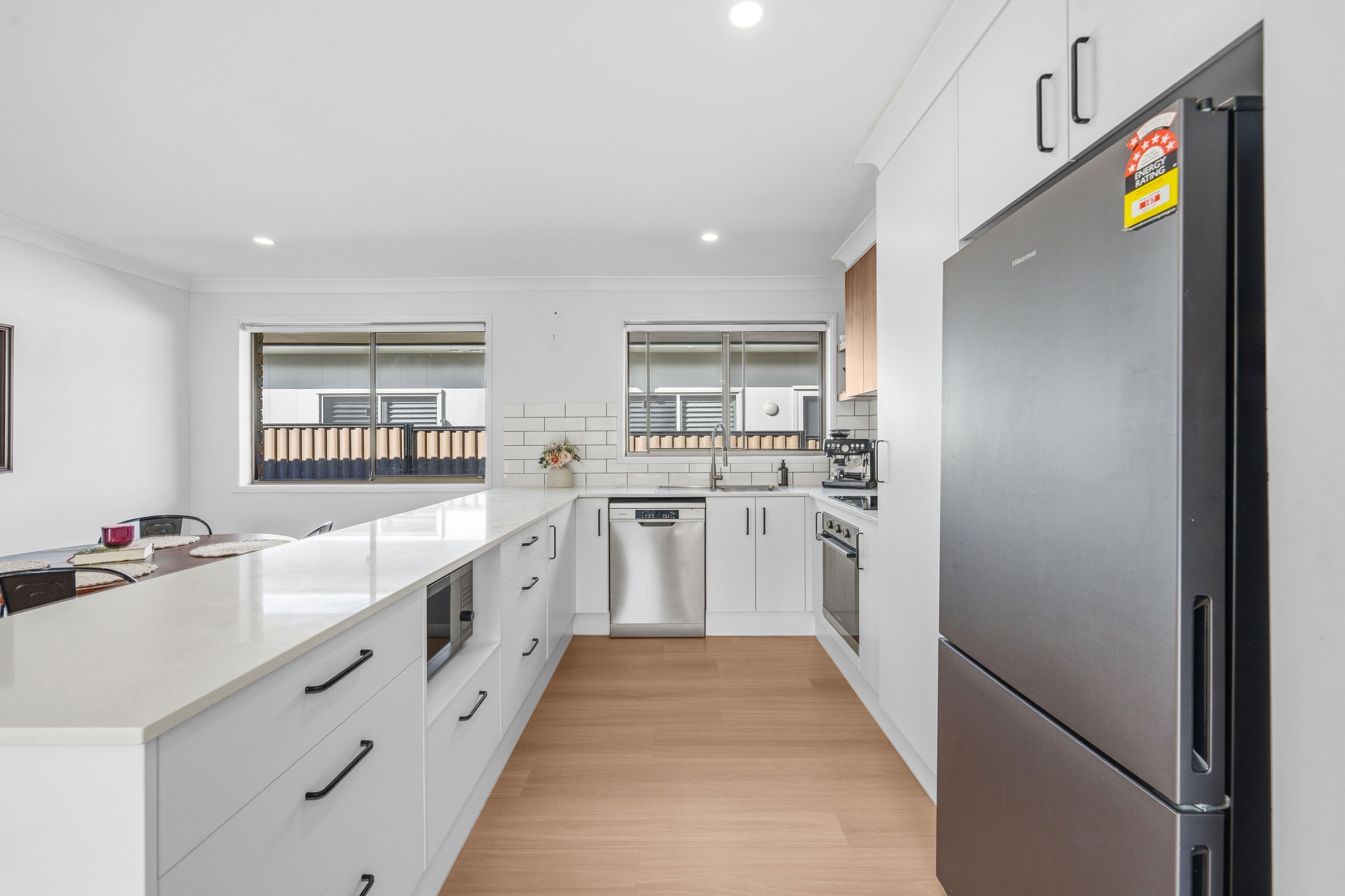 18 Medika Street — photo 7 of 22