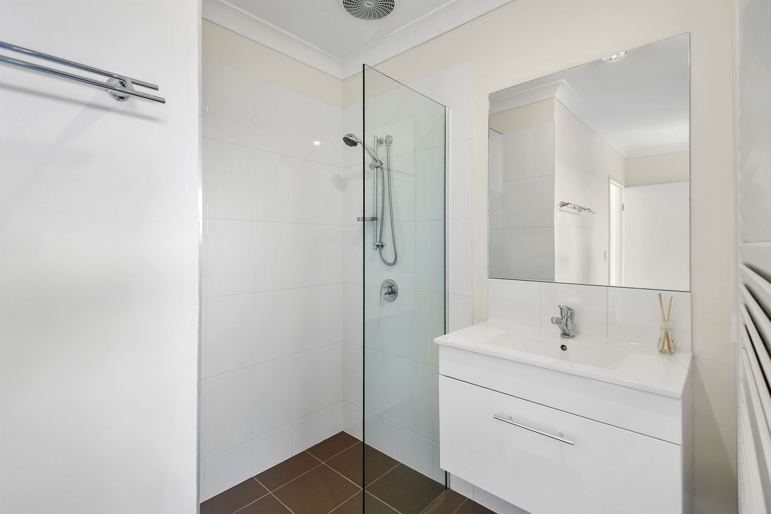 10 Indigo Road — photo 10 of 14