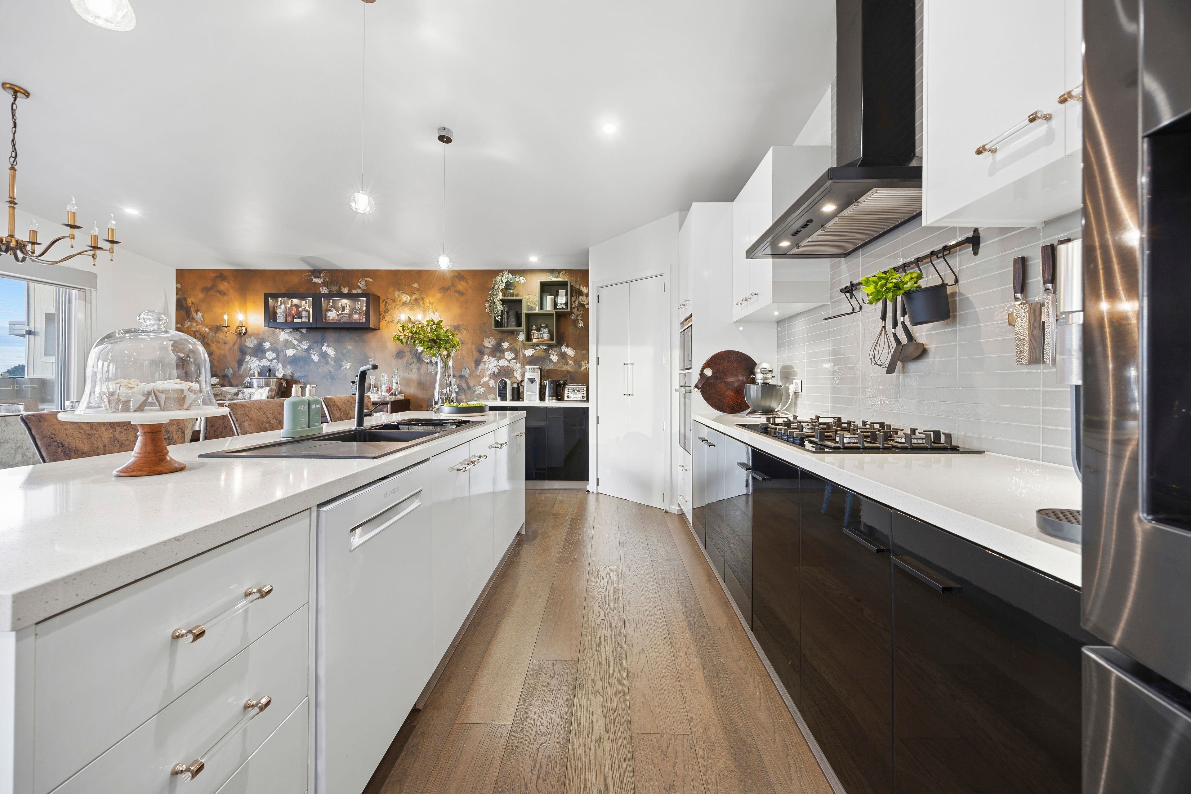 2/1 Mcmanus Drive — photo 6 of 29