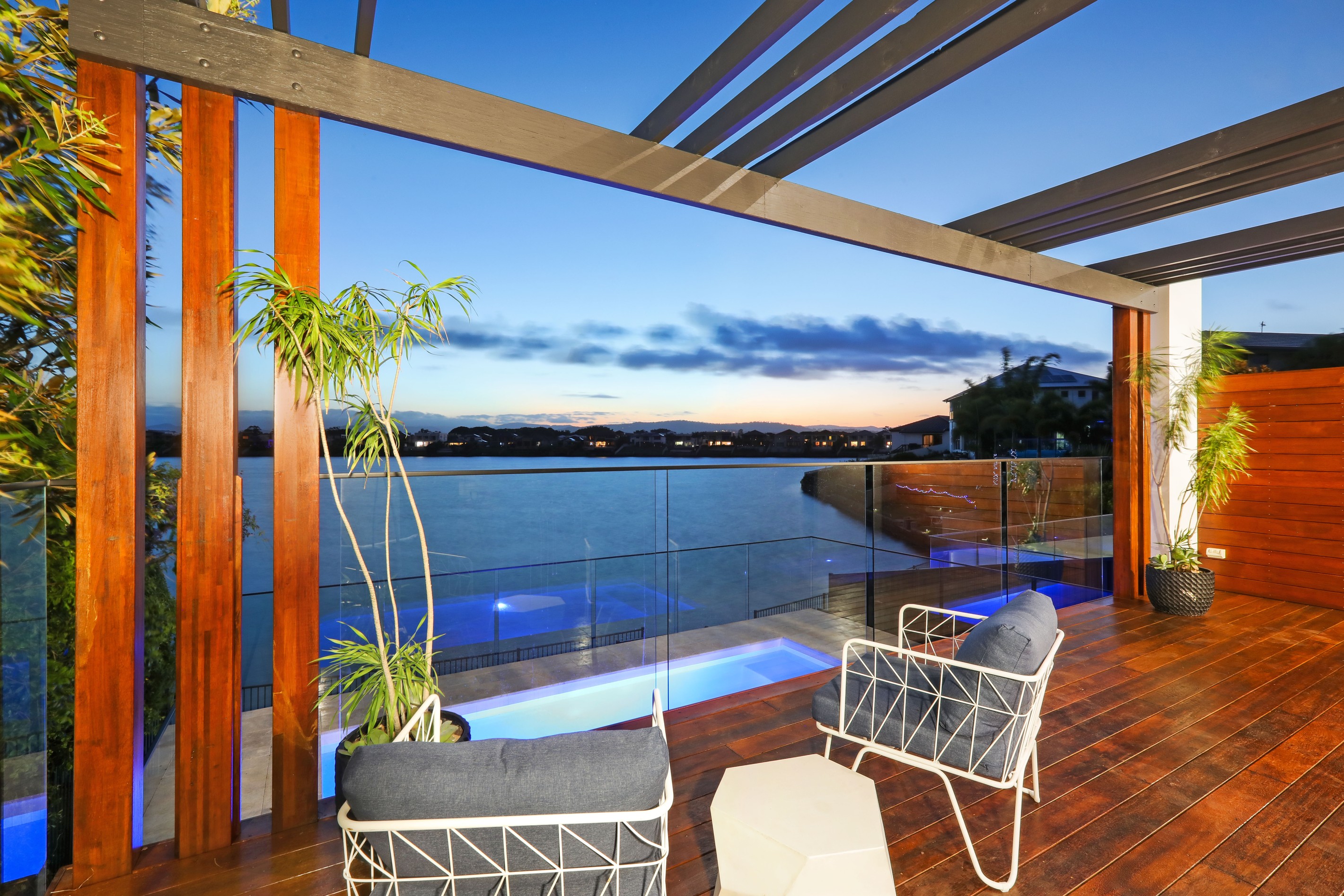 1/81 Edinburgh Road, Benowa, QLD 4217