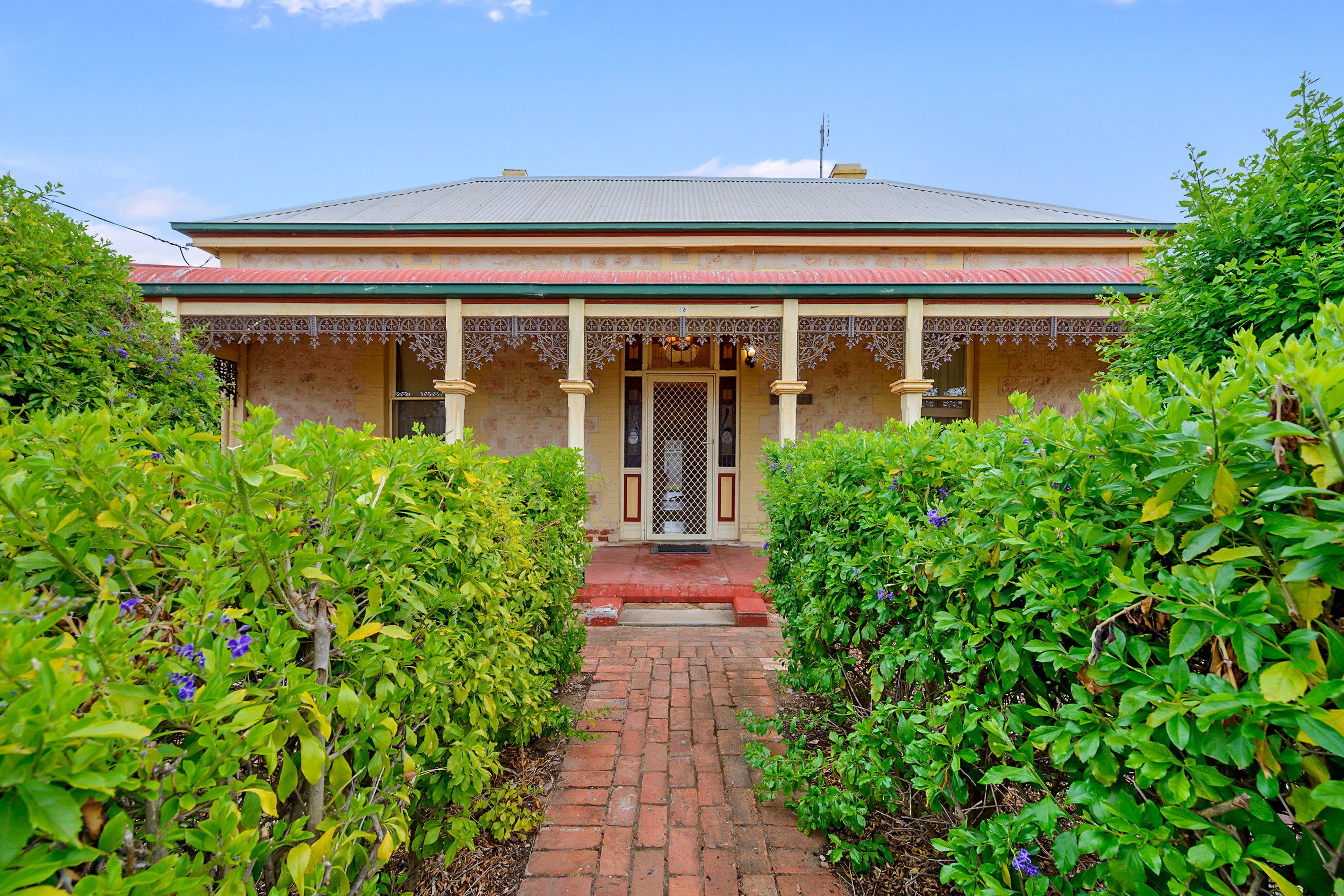 2 Russell Street, Kadina, SA 5554