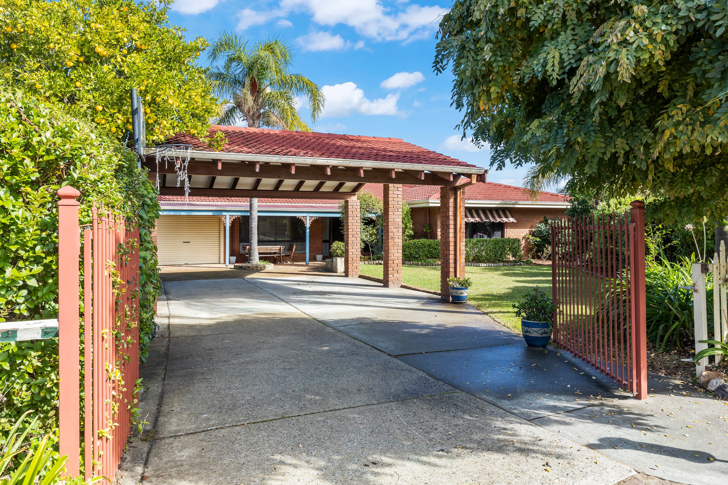 11 Alicia Gardens, Ballajura, WA 6066