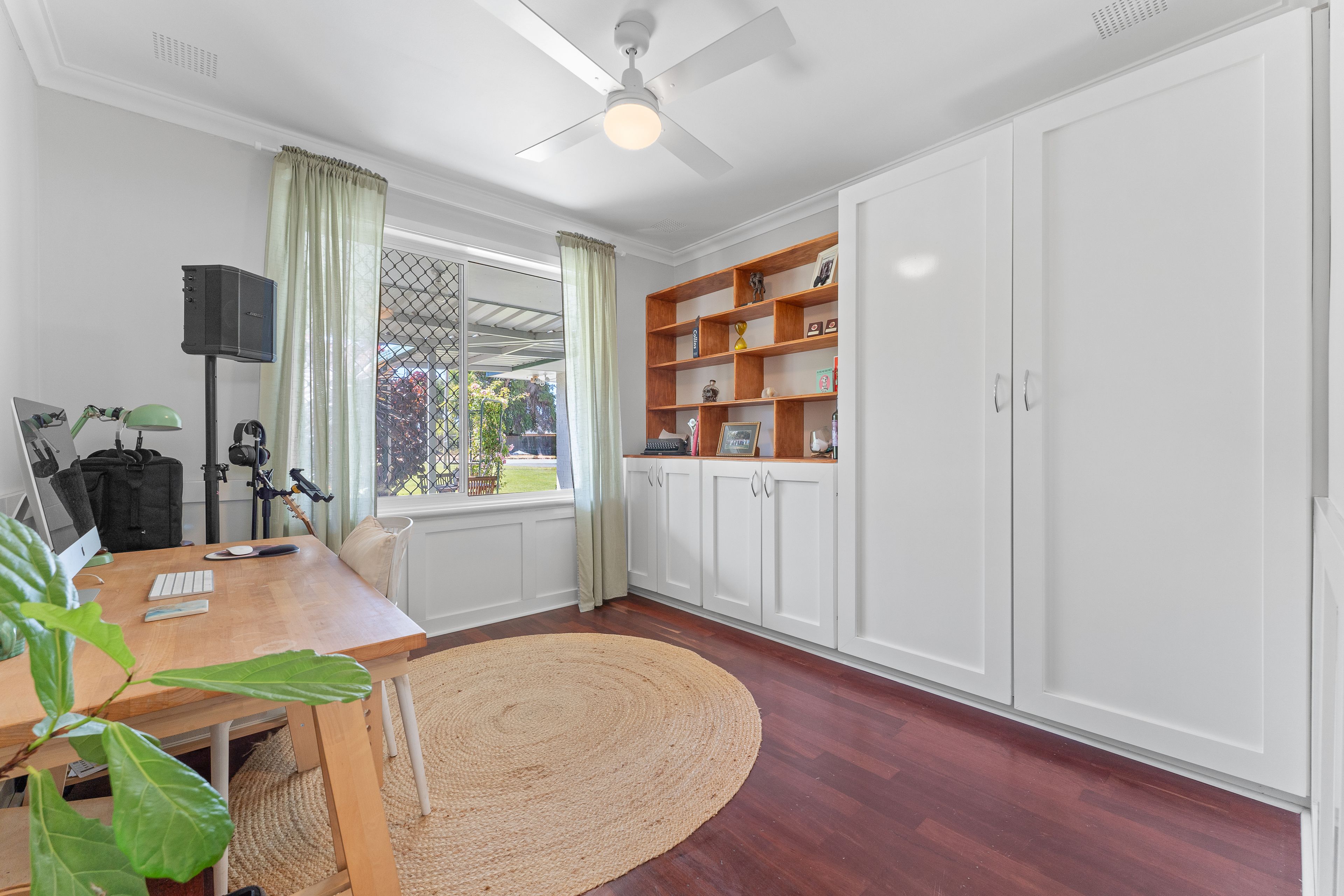 37 Edgewater Road — photo 4 of 25