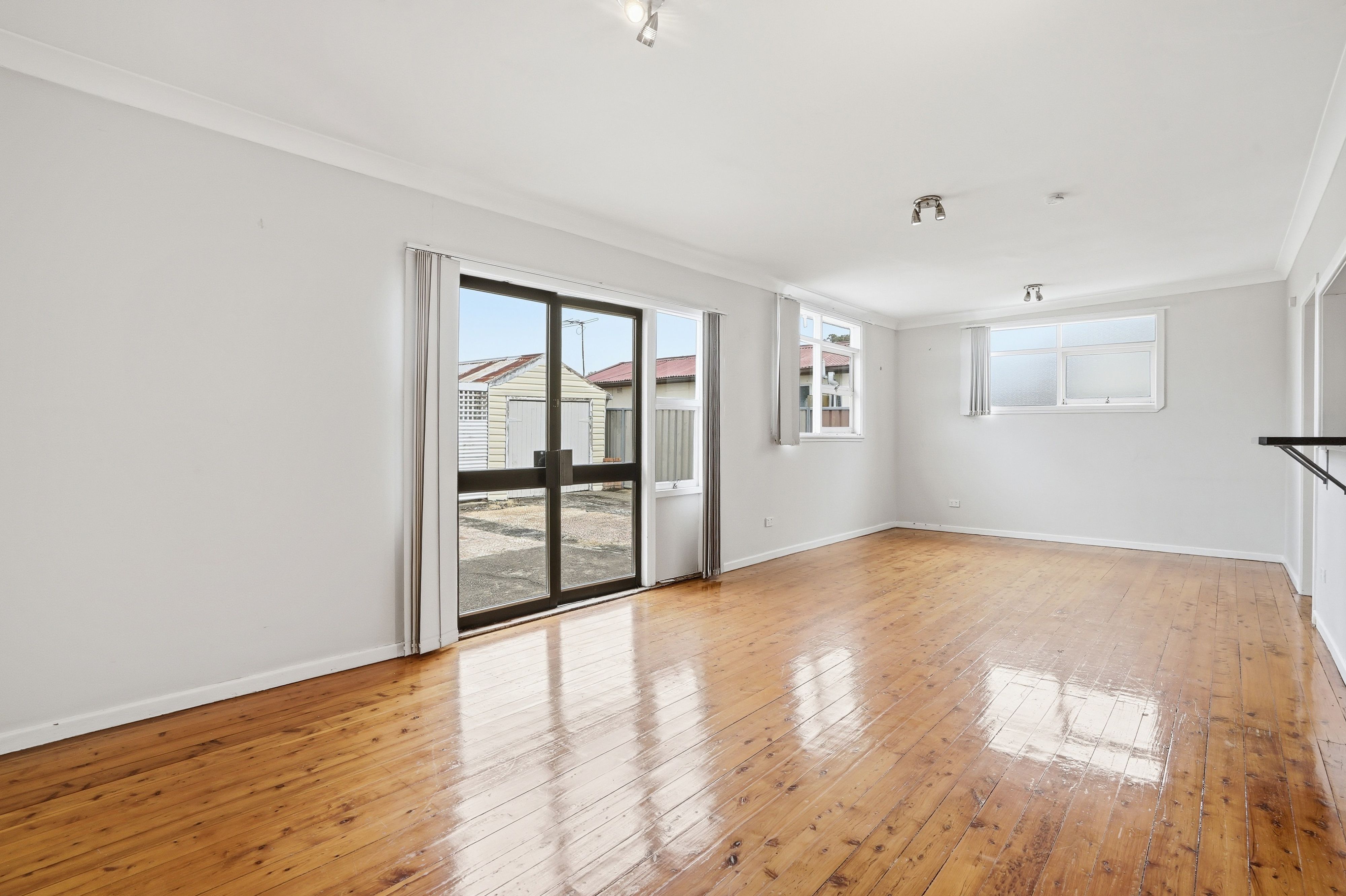 46 Brooker Street — photo 4 of 12