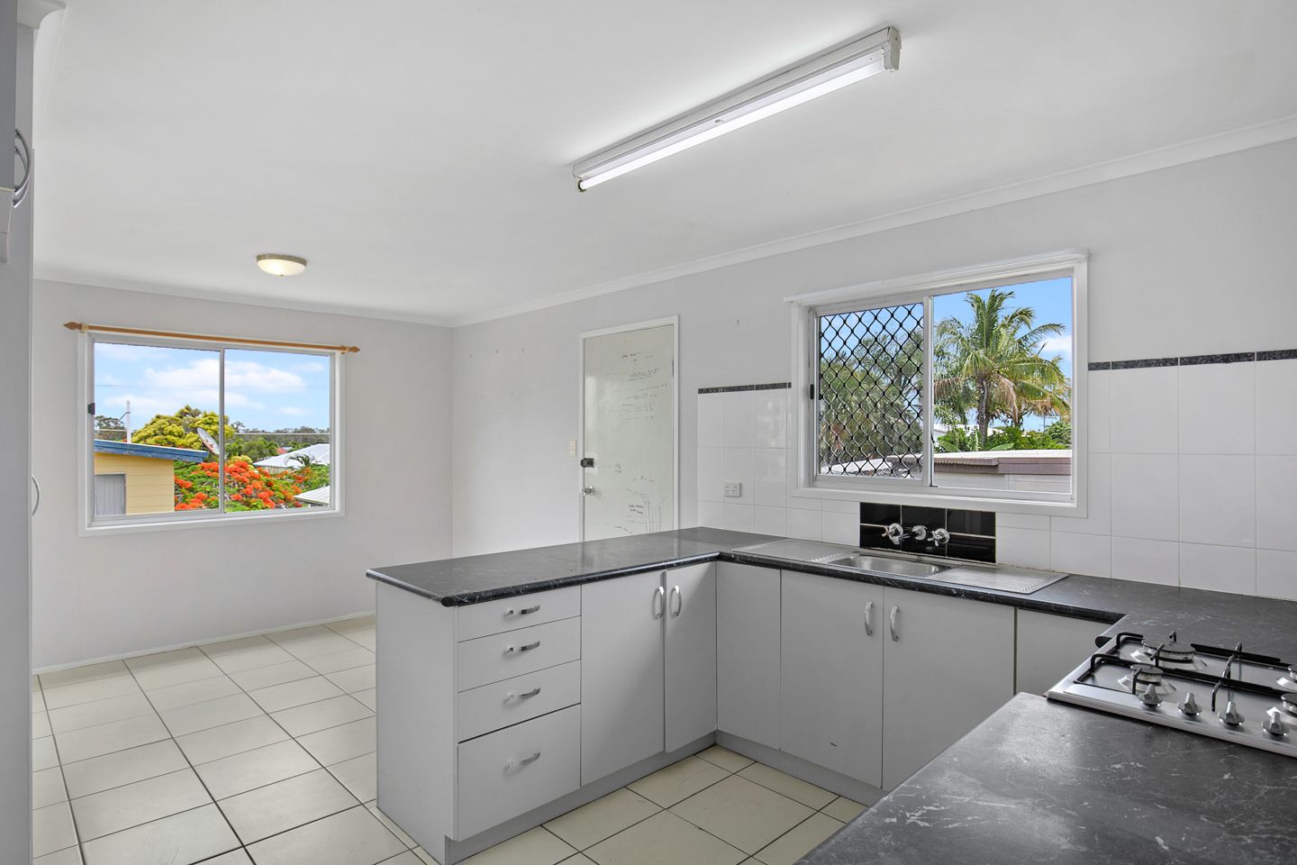 4 Kenny Way, Point Vernon, QLD 4655