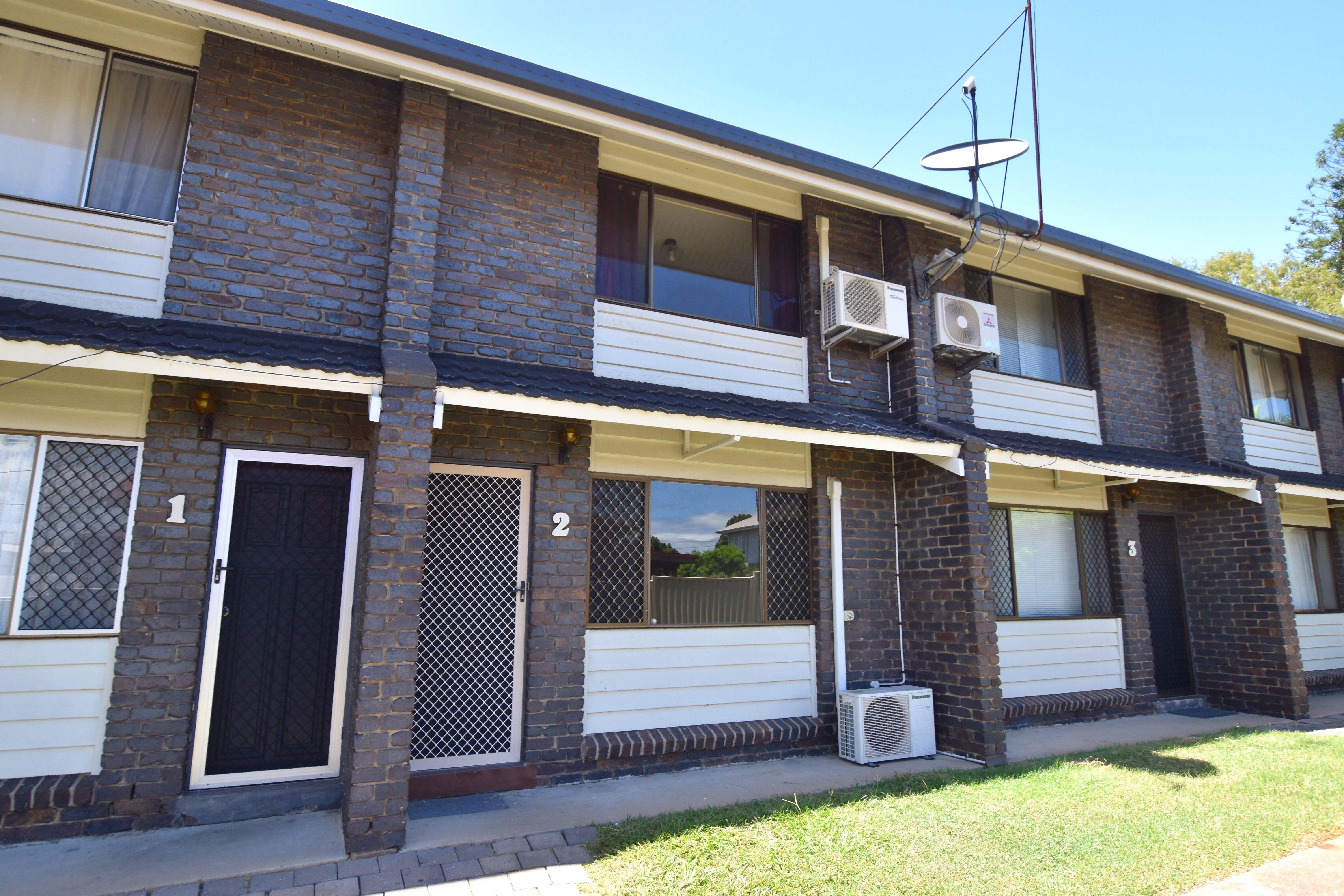 2/3 View Street, West Gladstone, QLD 4680