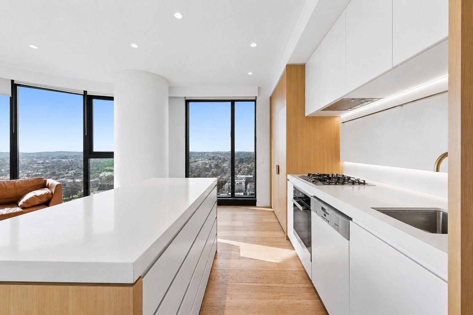 1612/545 Station Street — photo from Ray White Box Hill