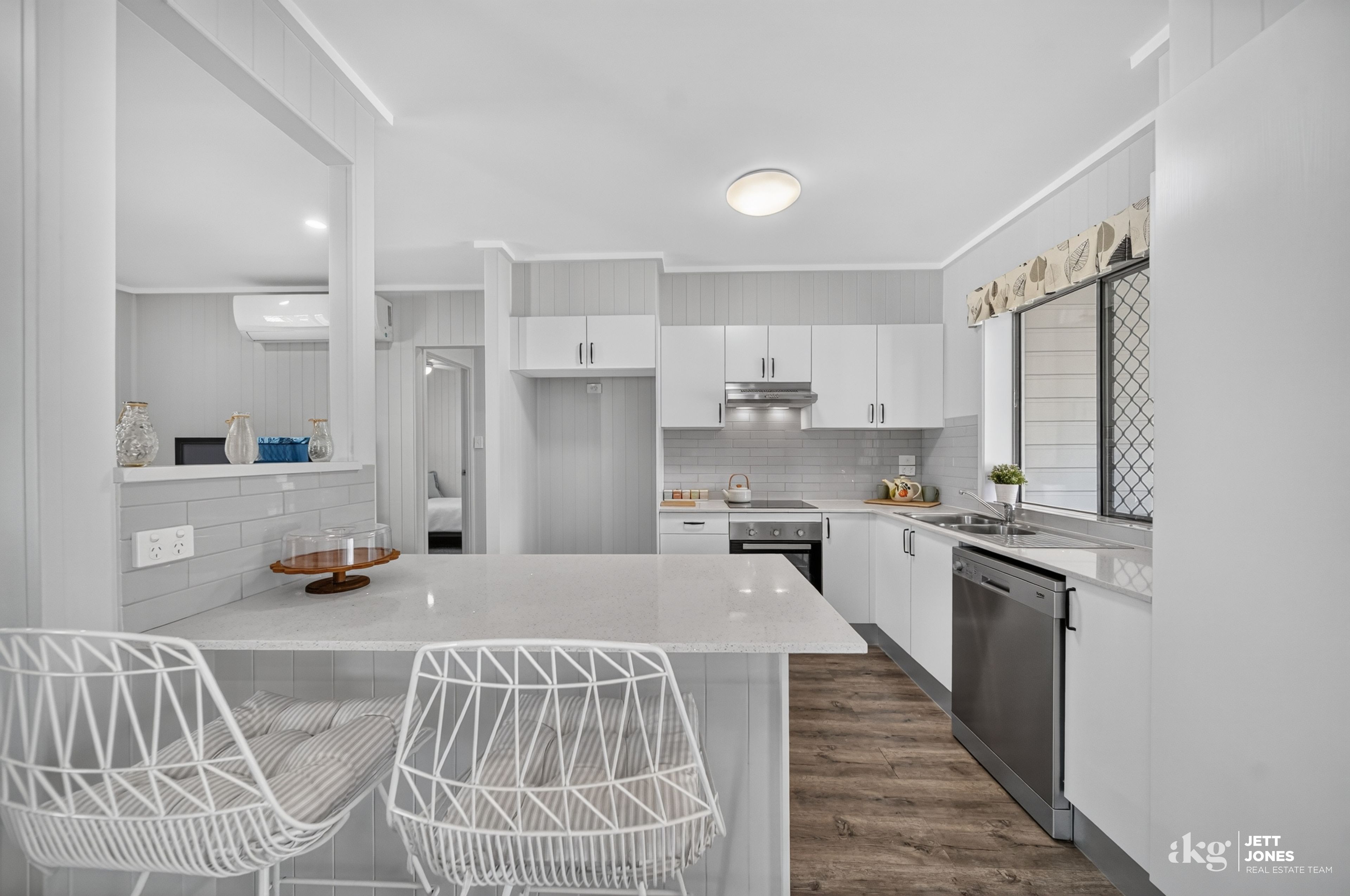 20-28 Riverina Court — photo 8 of 30