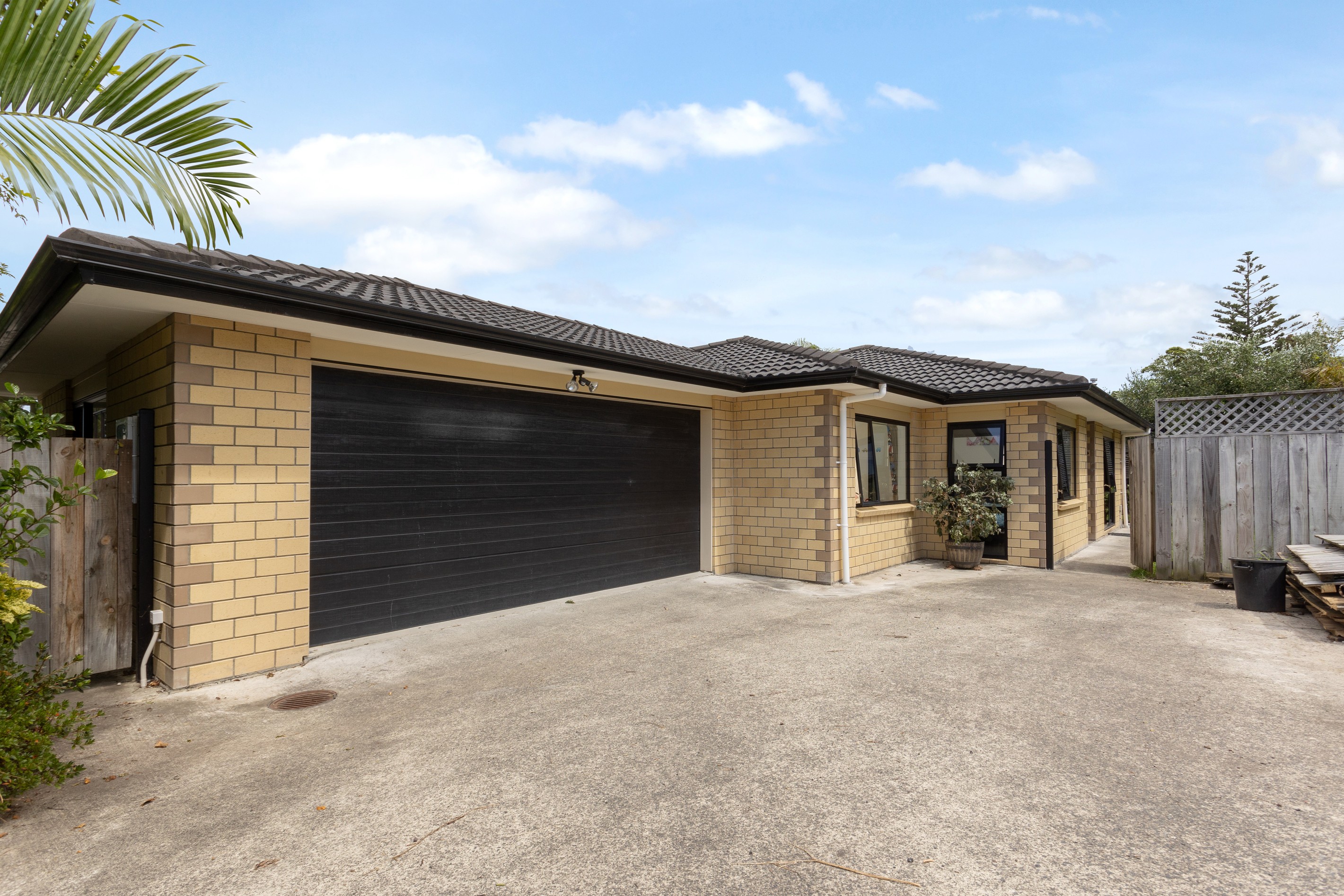 25a Chorley Avenue, Massey, Waitakere City