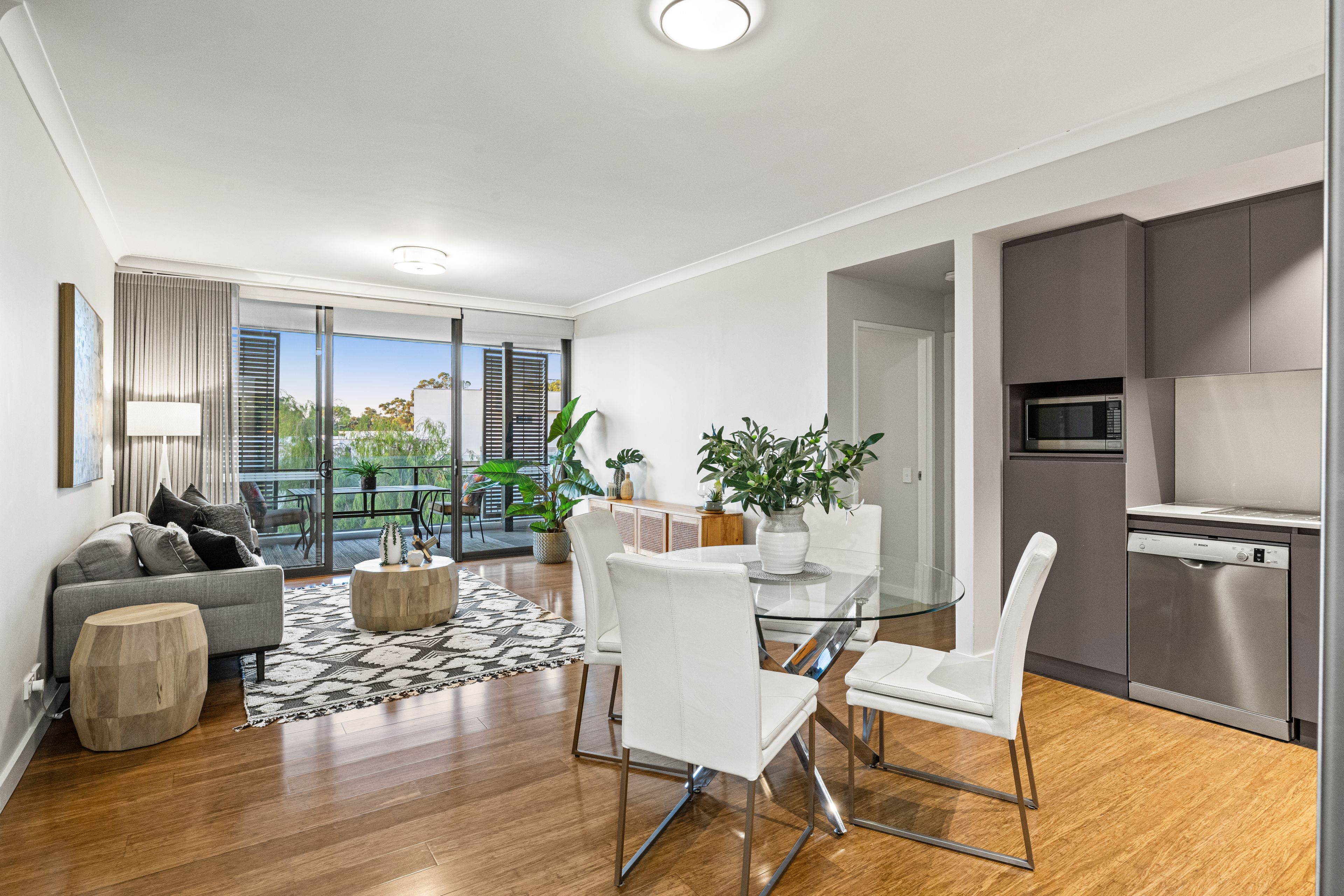 13/2 Dynevor Rise, Floreat, WA 6014