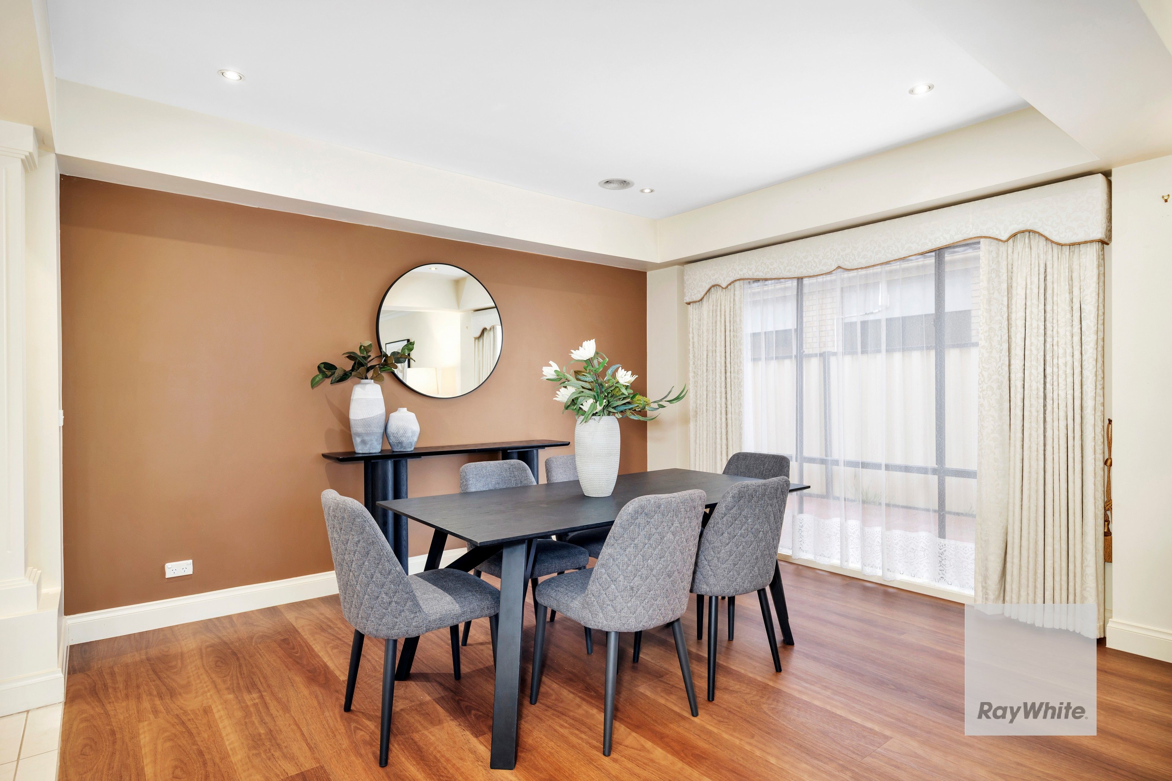 35 Loddon Drive — photo 5 of 23