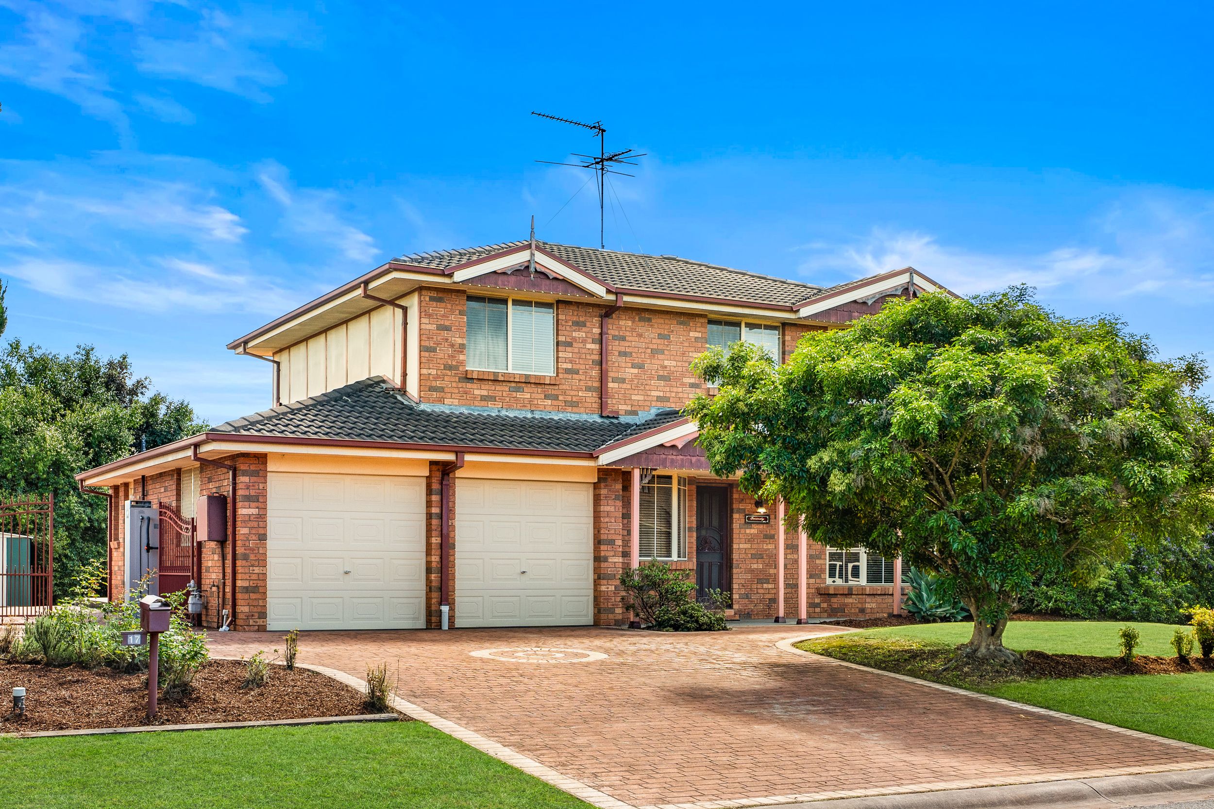 17 Burra Close, Glenmore Park, NSW