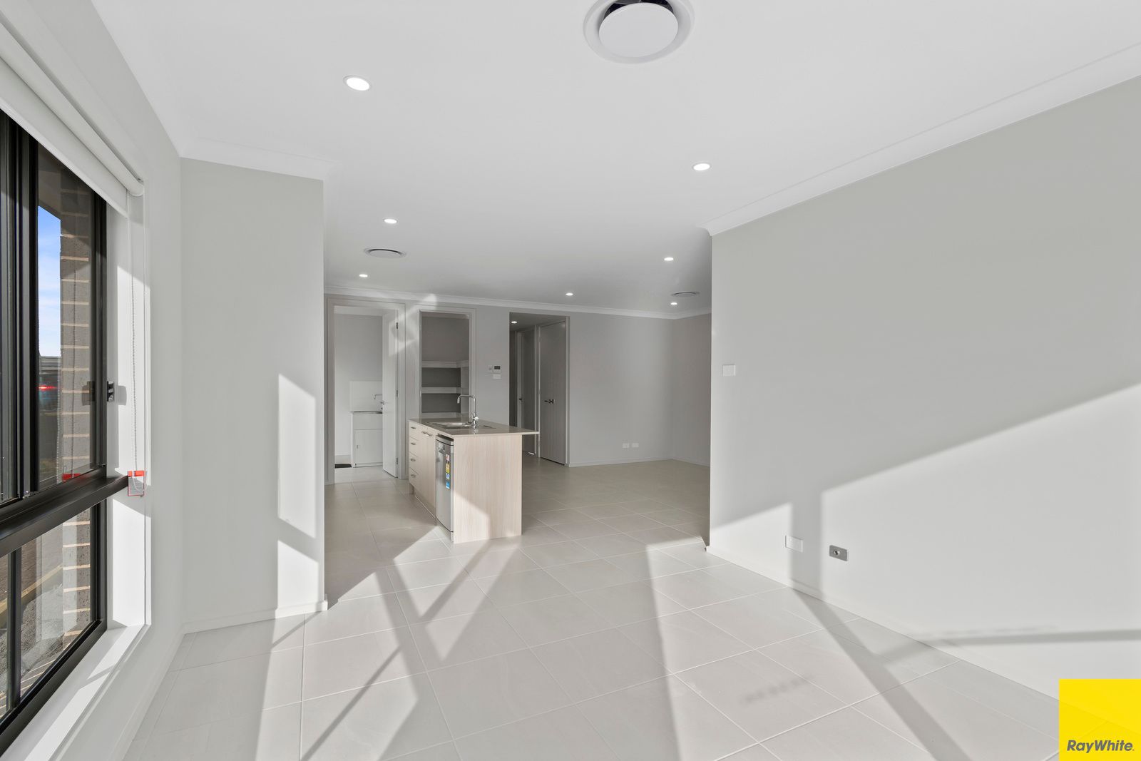34 Bentwing Road — photo 6 of 9