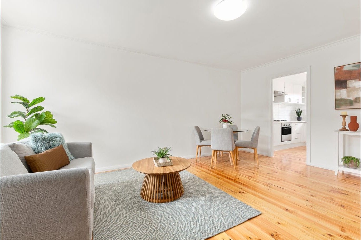 2/13 Burns Avenue, Clayton South, VIC 3169