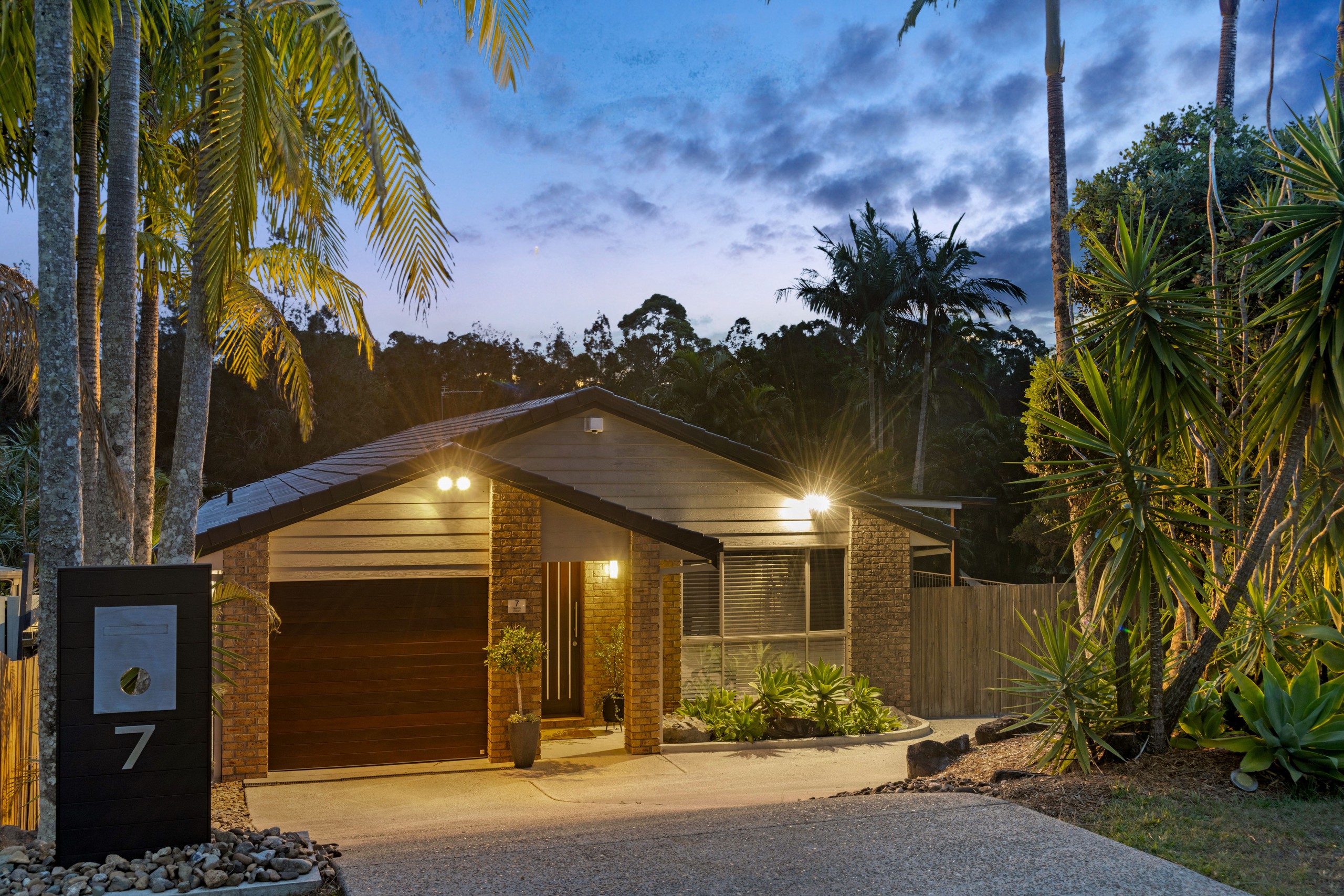 7 Namoi Court, Carrara, QLD 4211