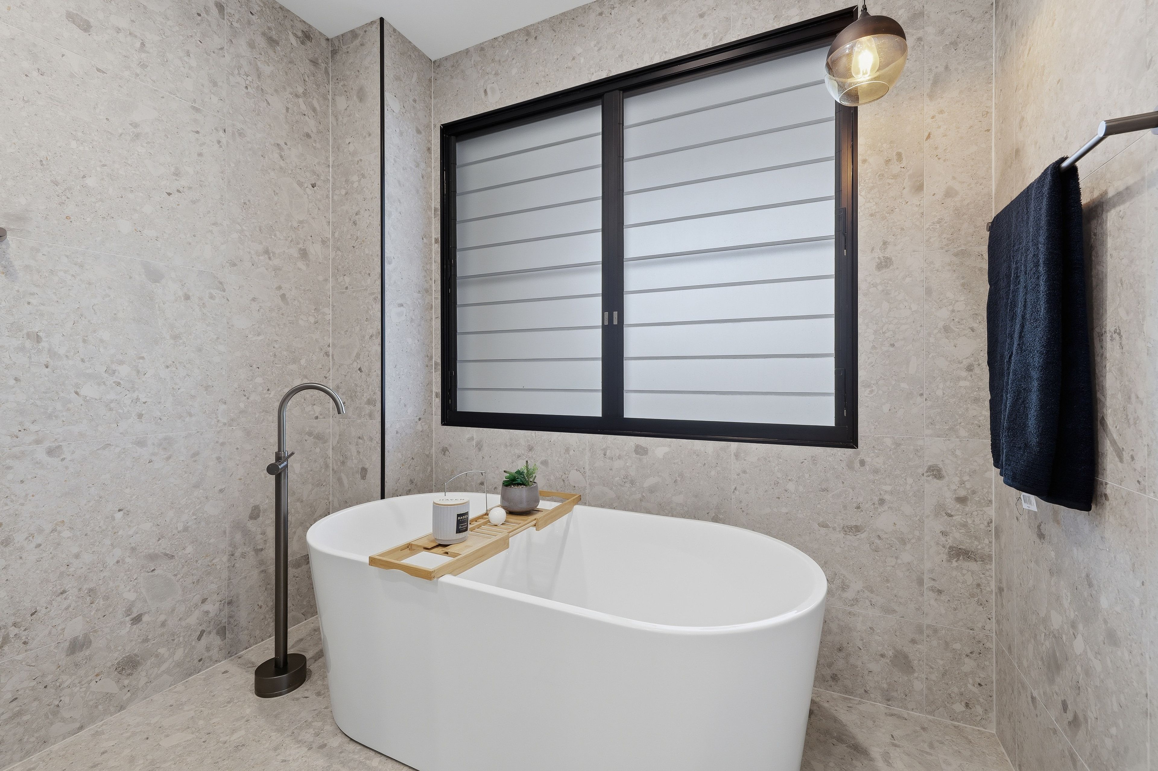 2/10 Middle Quay Drive — photo 17 of 30