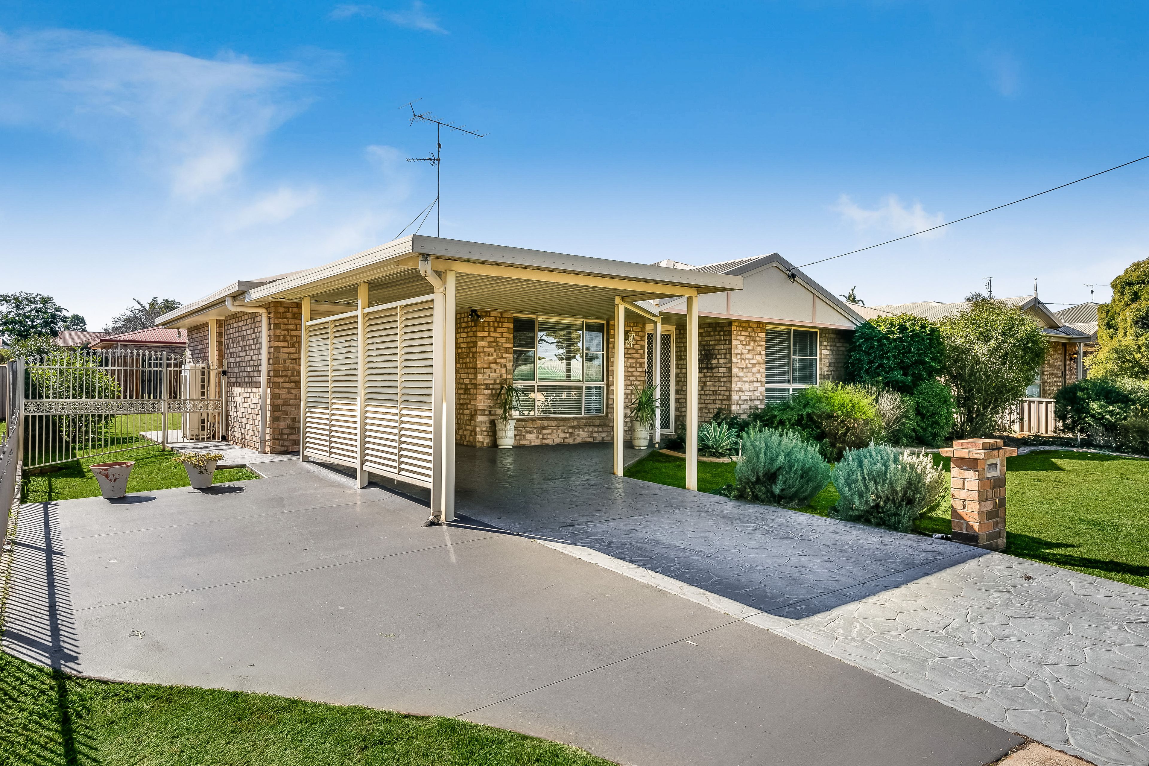 107 Hursley Road, Glenvale, QLD 4350