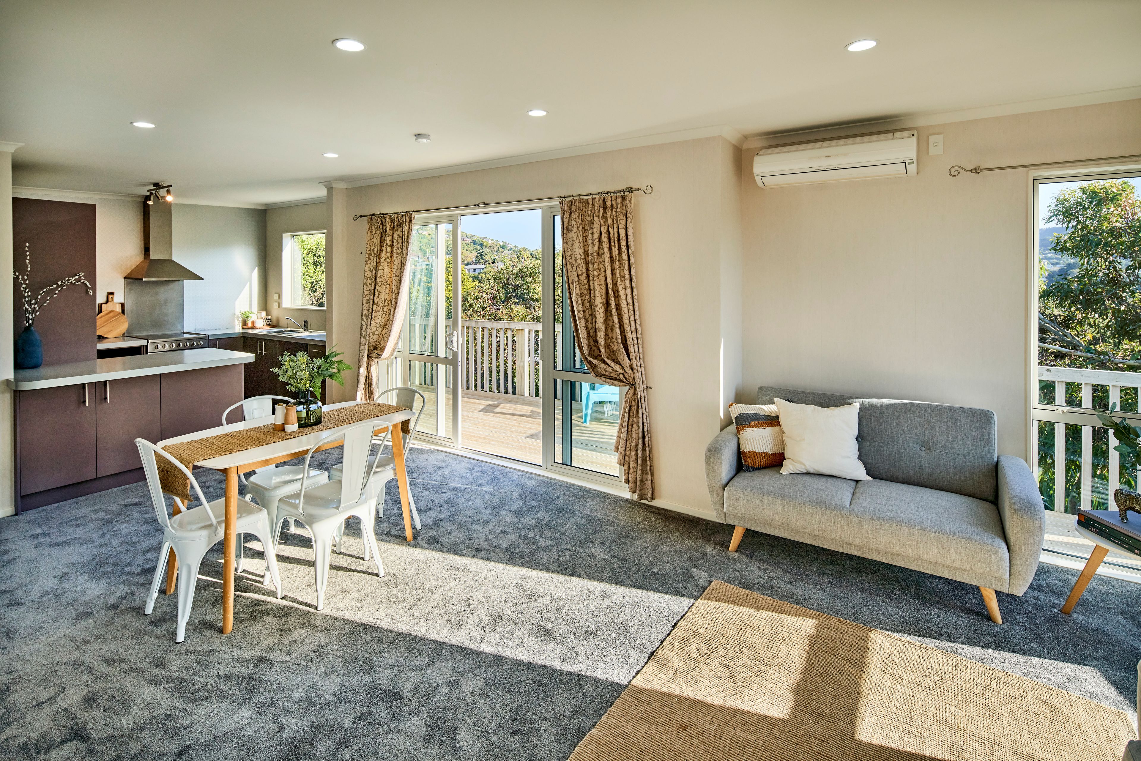2a Raroa Terrace, Tawa, Wellington City