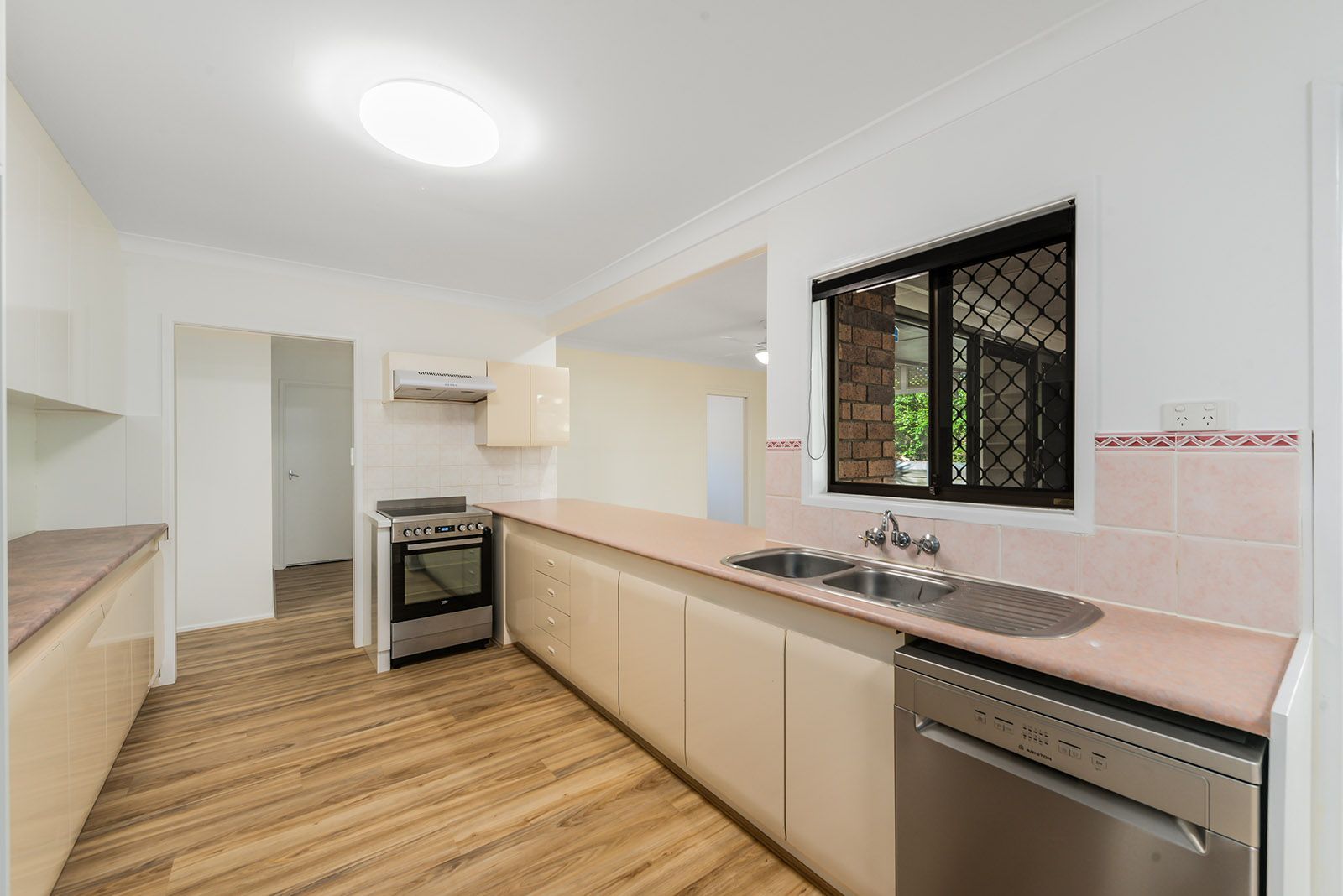 7 Agate Street, Camp Hill, QLD 4152