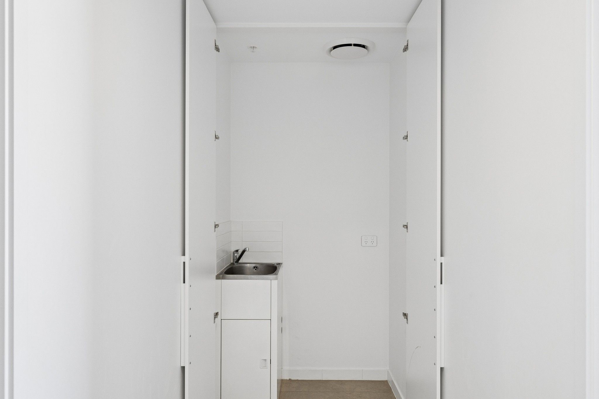 902/17 Penny Place — photo 19 of 24