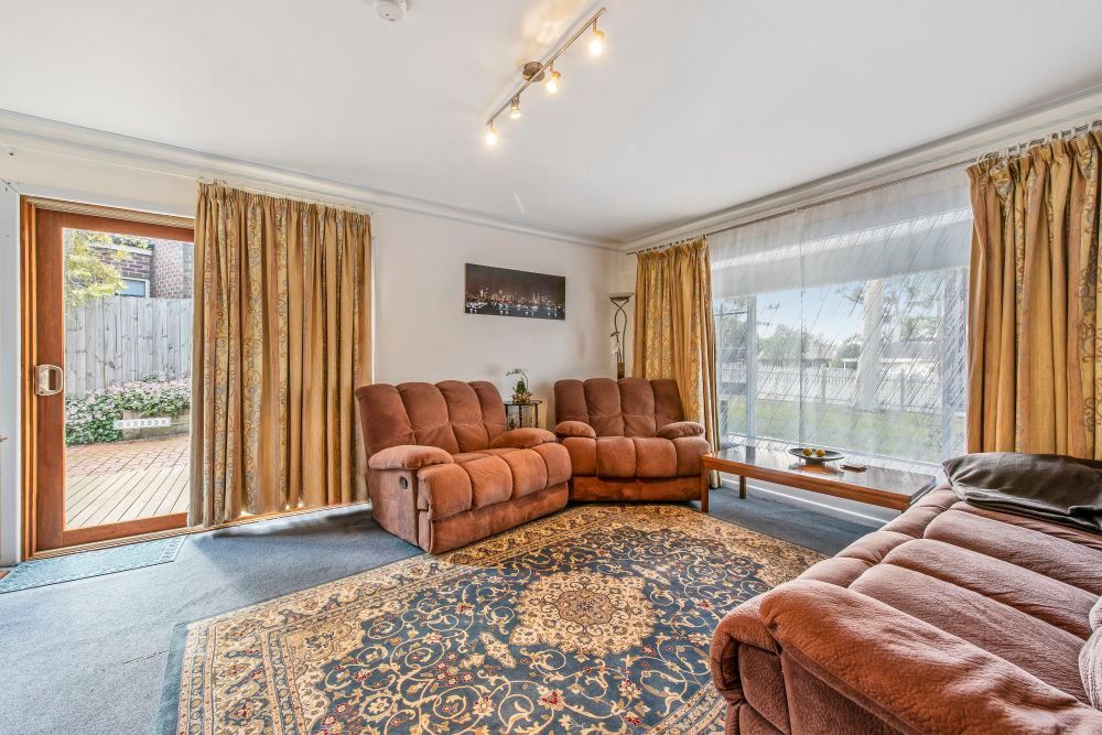 64 Laura Road, Knoxfield, VIC 3180