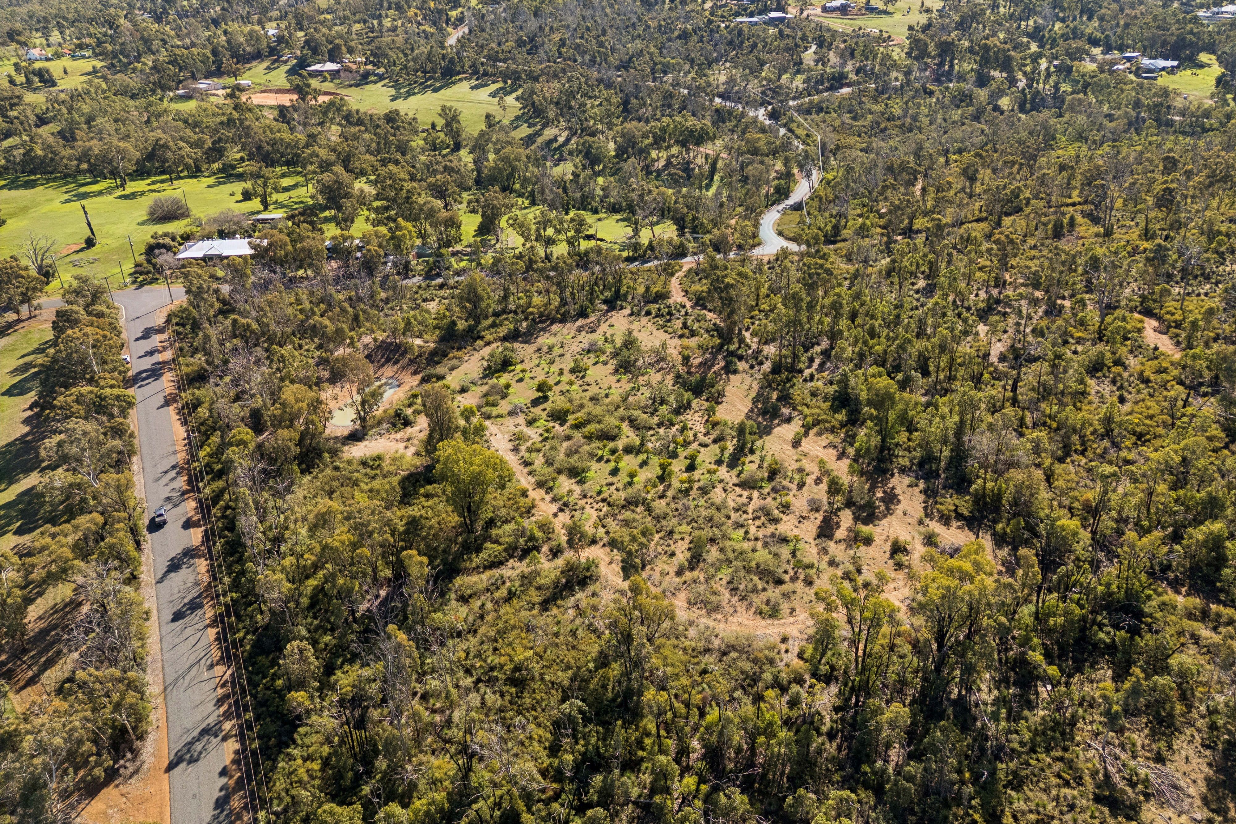476 Old Coach Road East — photo 8 of 27