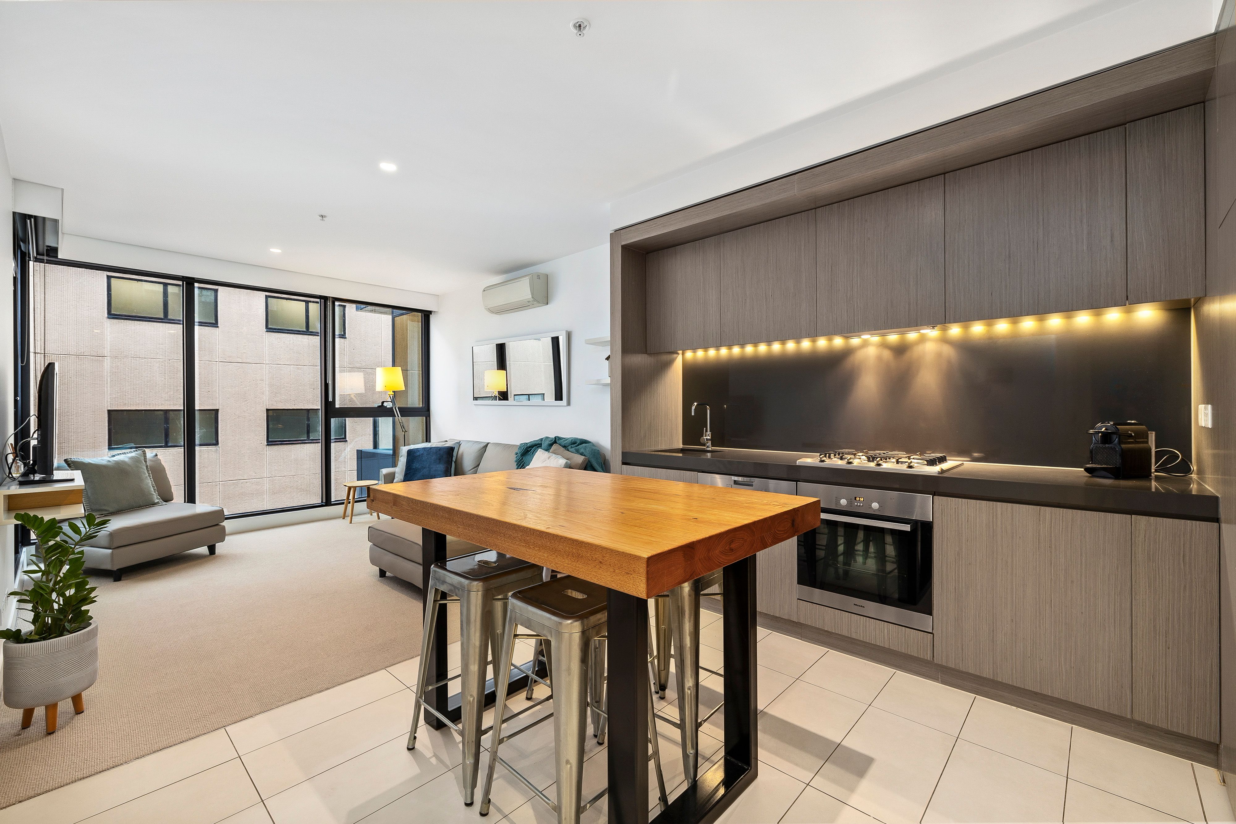 2213/50 Albert Road, South Melbourne, VIC 3205