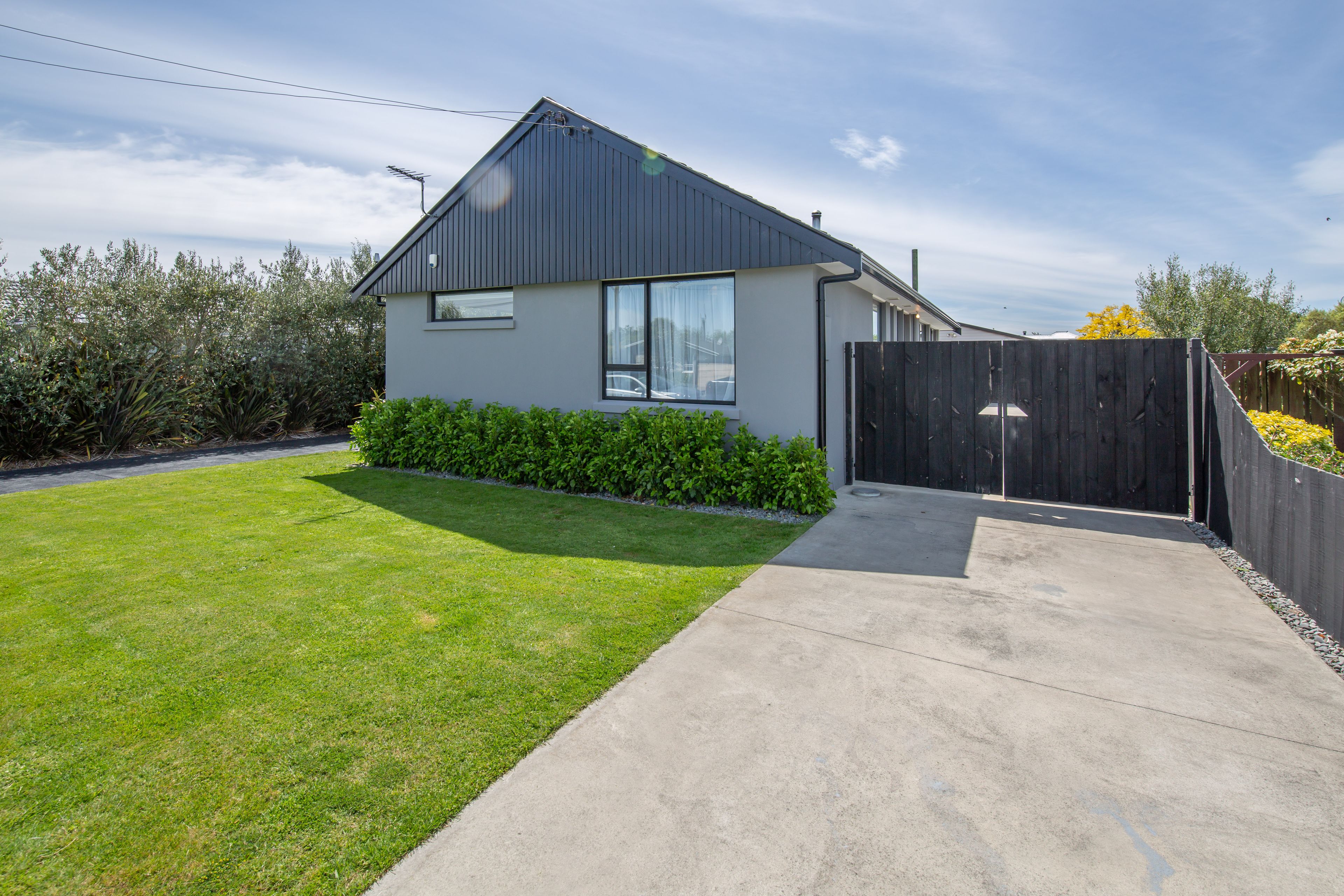 97 Farquhars Road, Redwood, Christchurch City