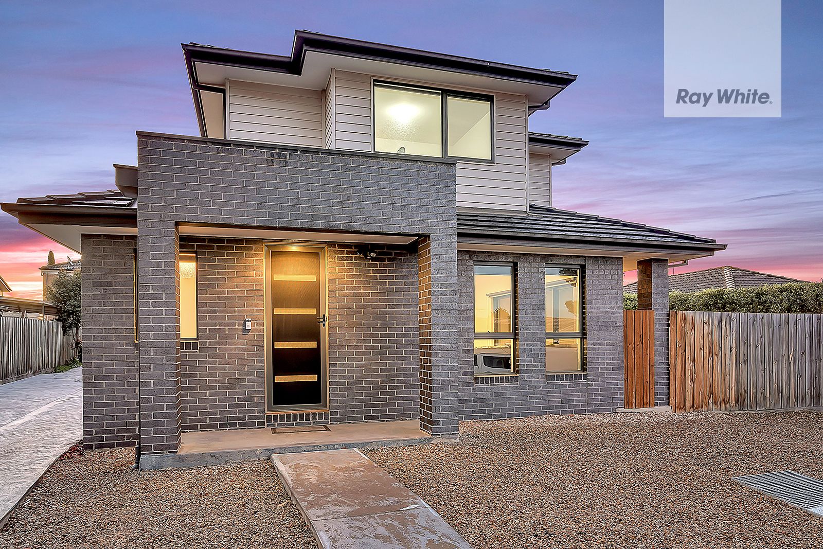 1/3 Gooch Close, Sydenham, VIC 3037