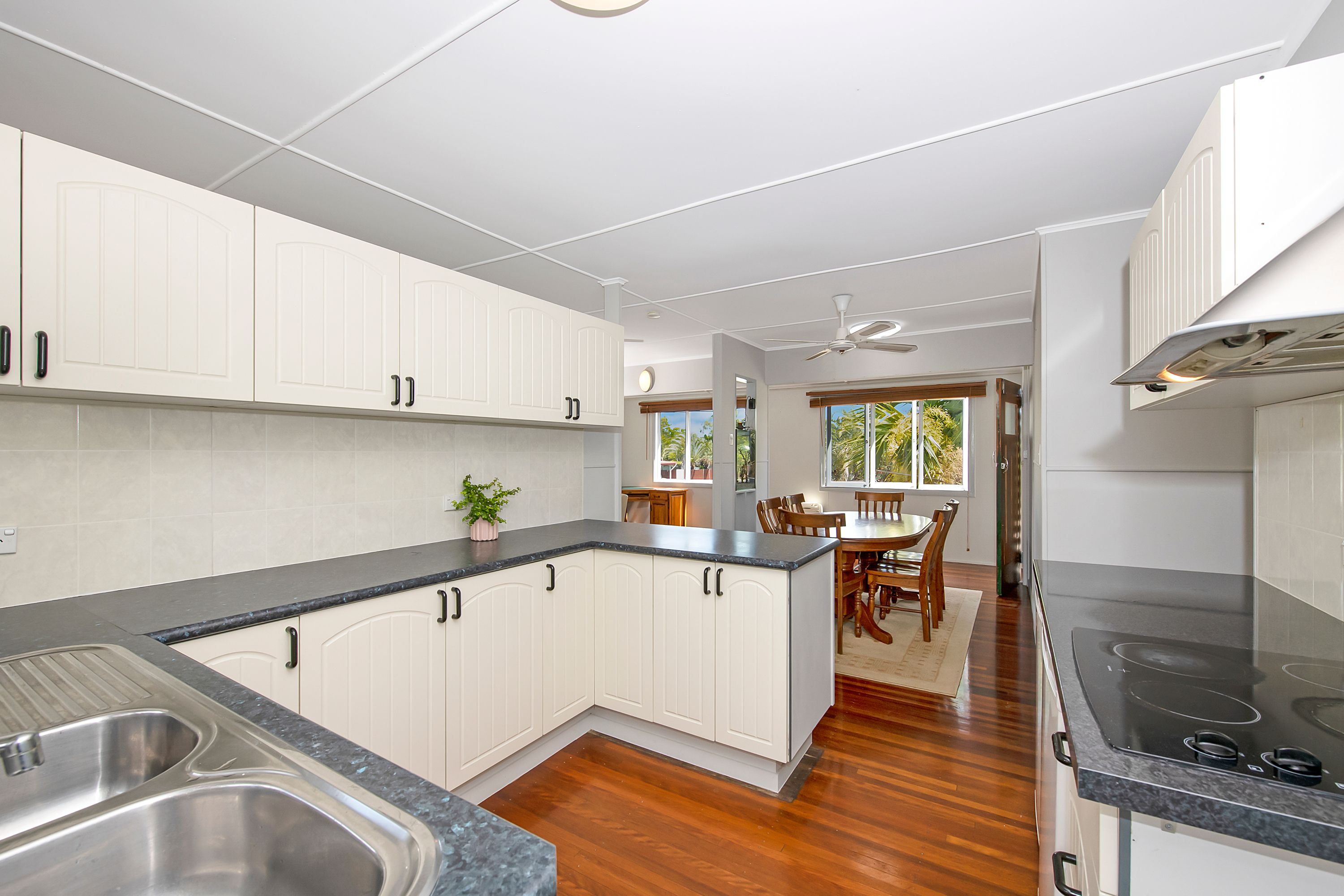 24 Tyrrell Street, Gulliver QLD 4812