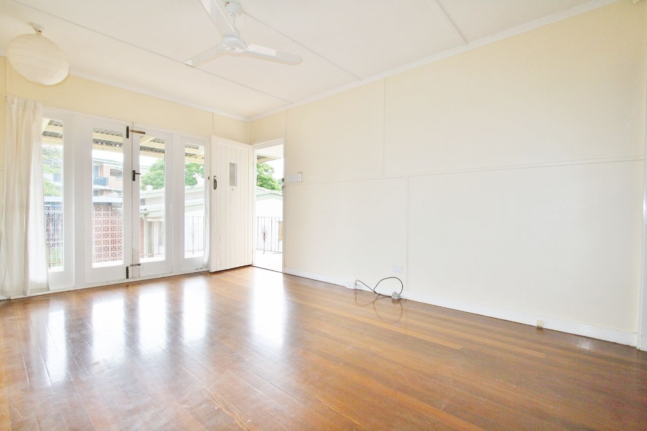 15 Steele Street, Holland Park, QLD 4121