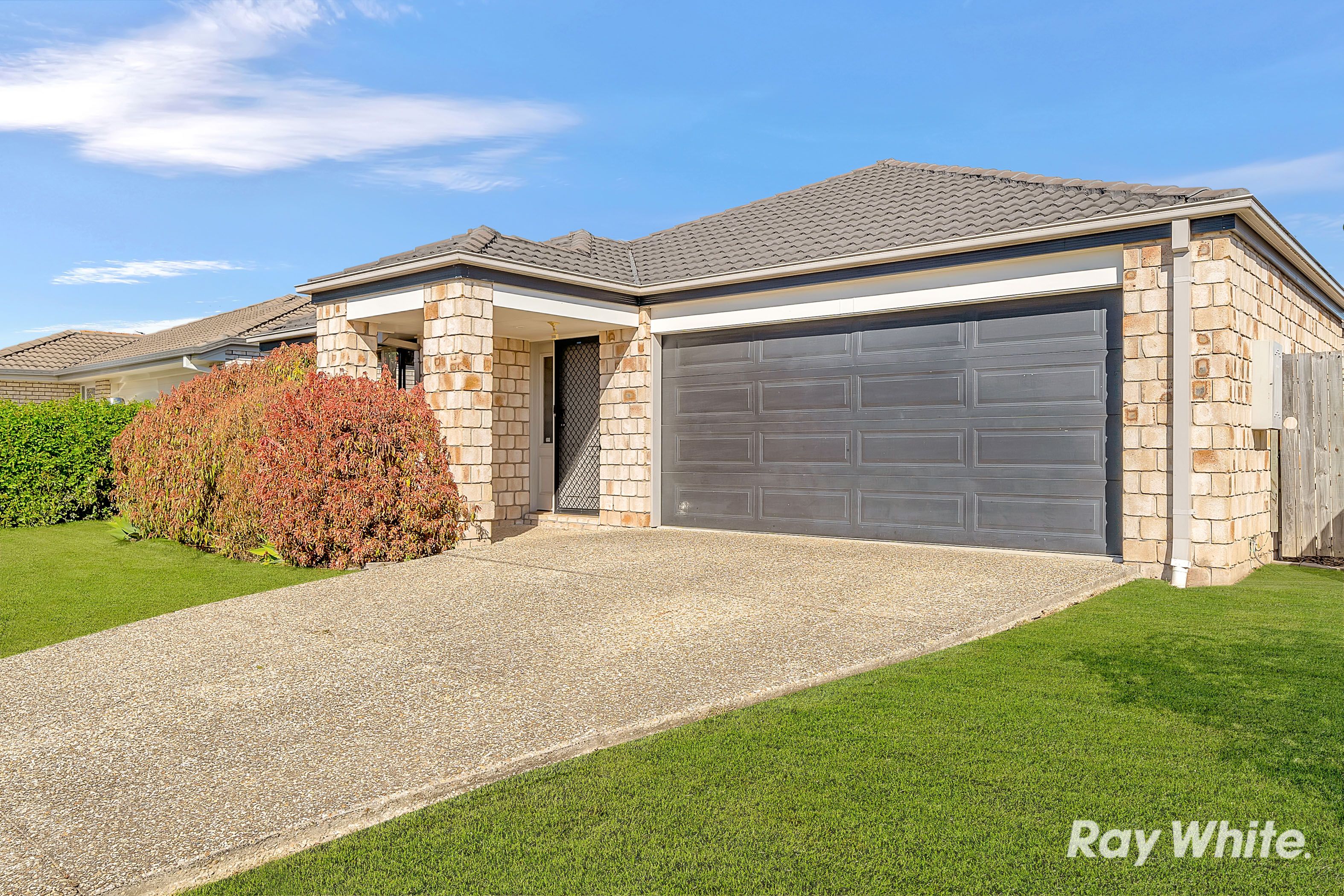 10 Lake Wivenhoe Court, Logan Reserve QLD 4133