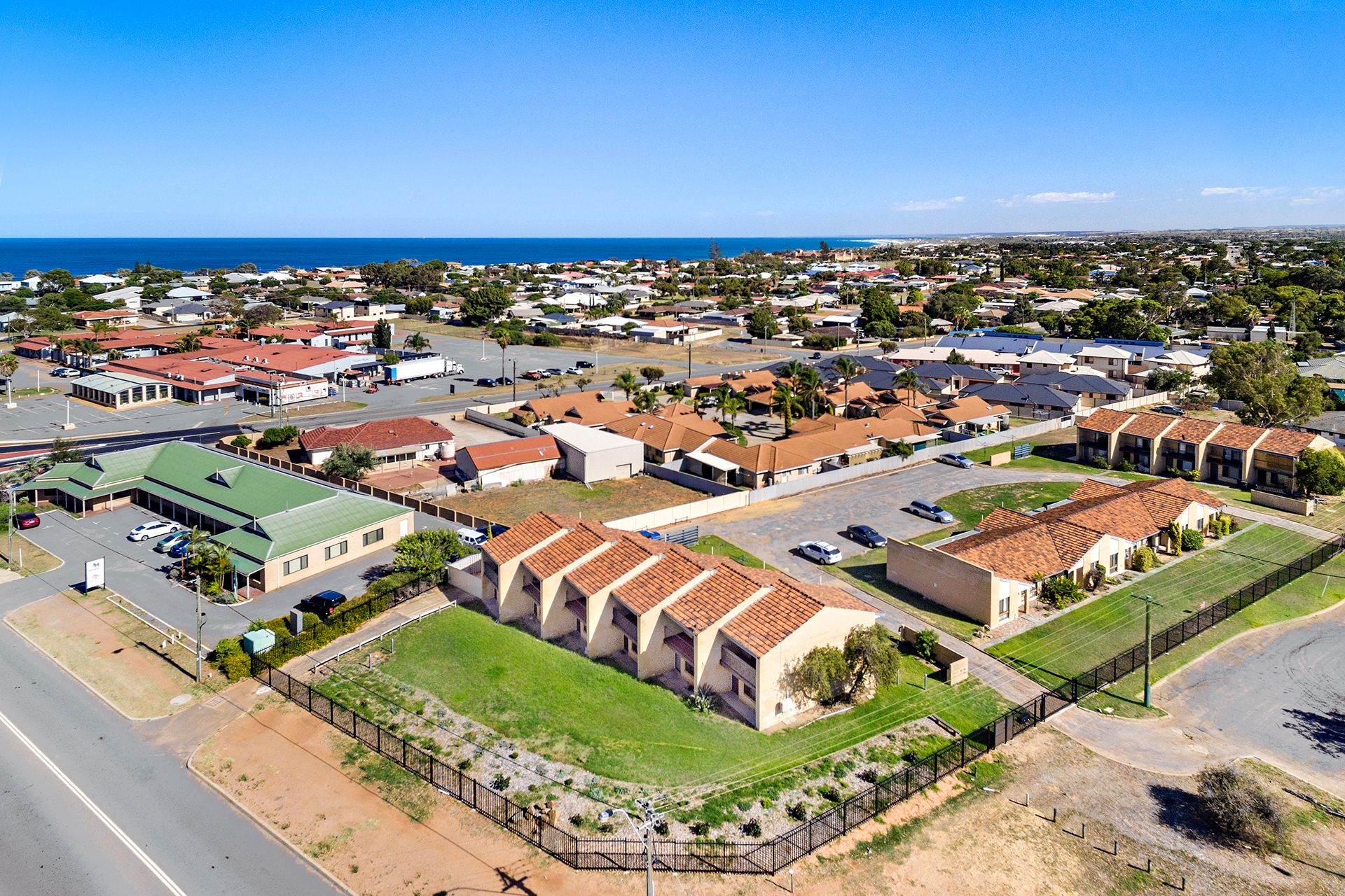 6/125 Railway Street, Bluff Point, WA 6530