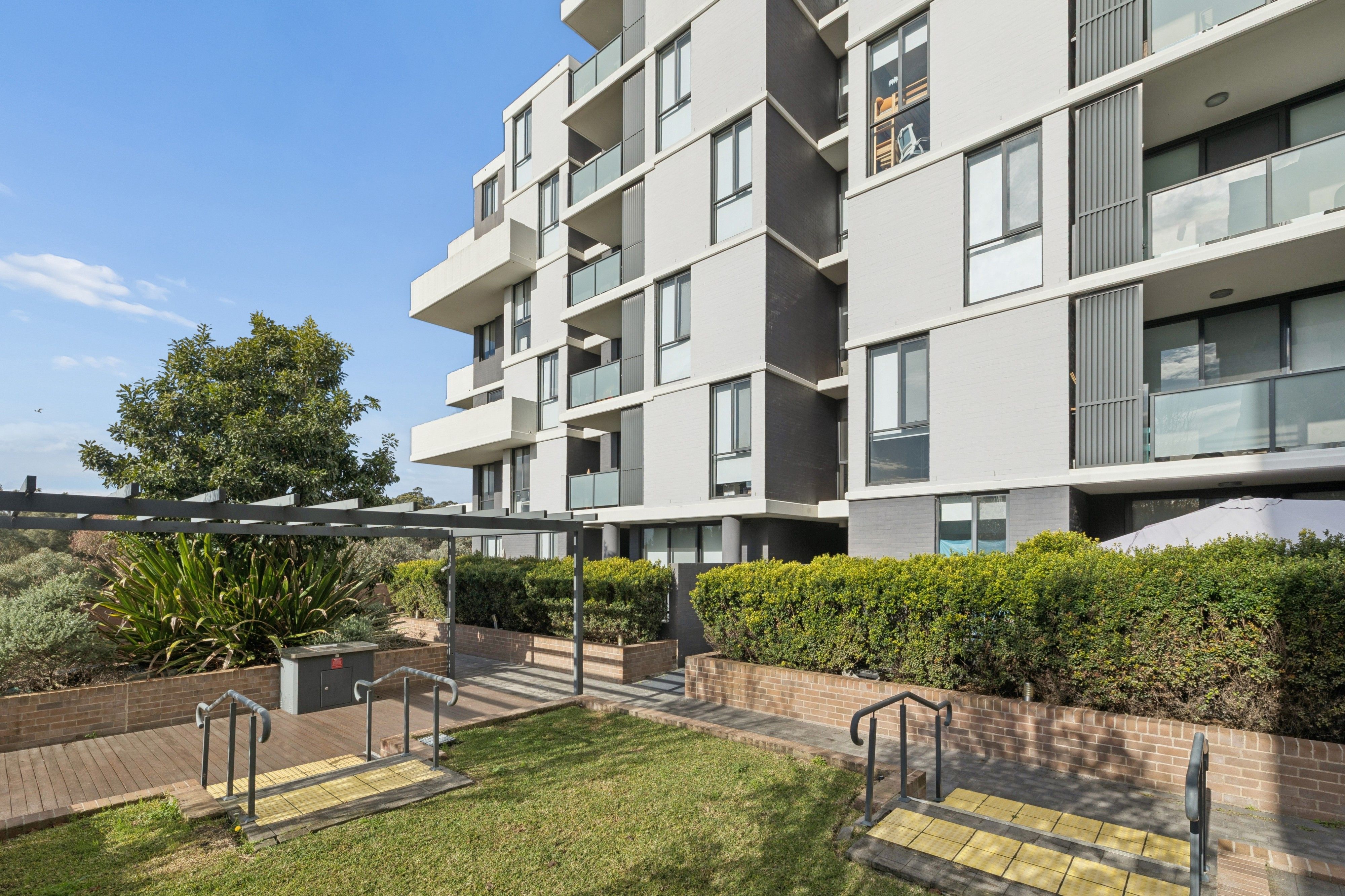 526/1 Vermont Crescent — photo 15 of 17