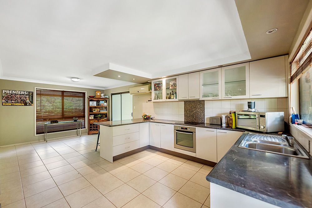 10 Minugh Court, Carrara, QLD 4211
