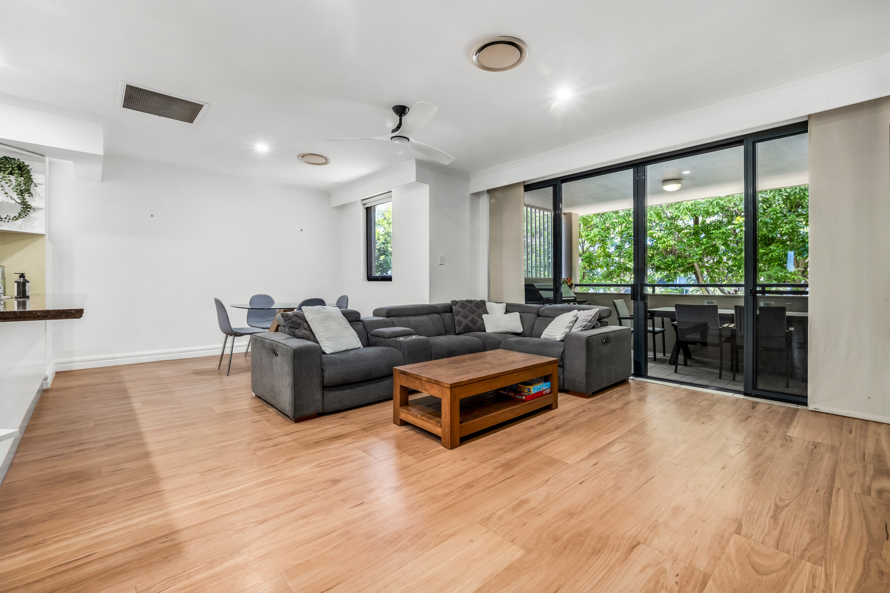 27/76 Thorn Street, Kangaroo Point, QLD 4169