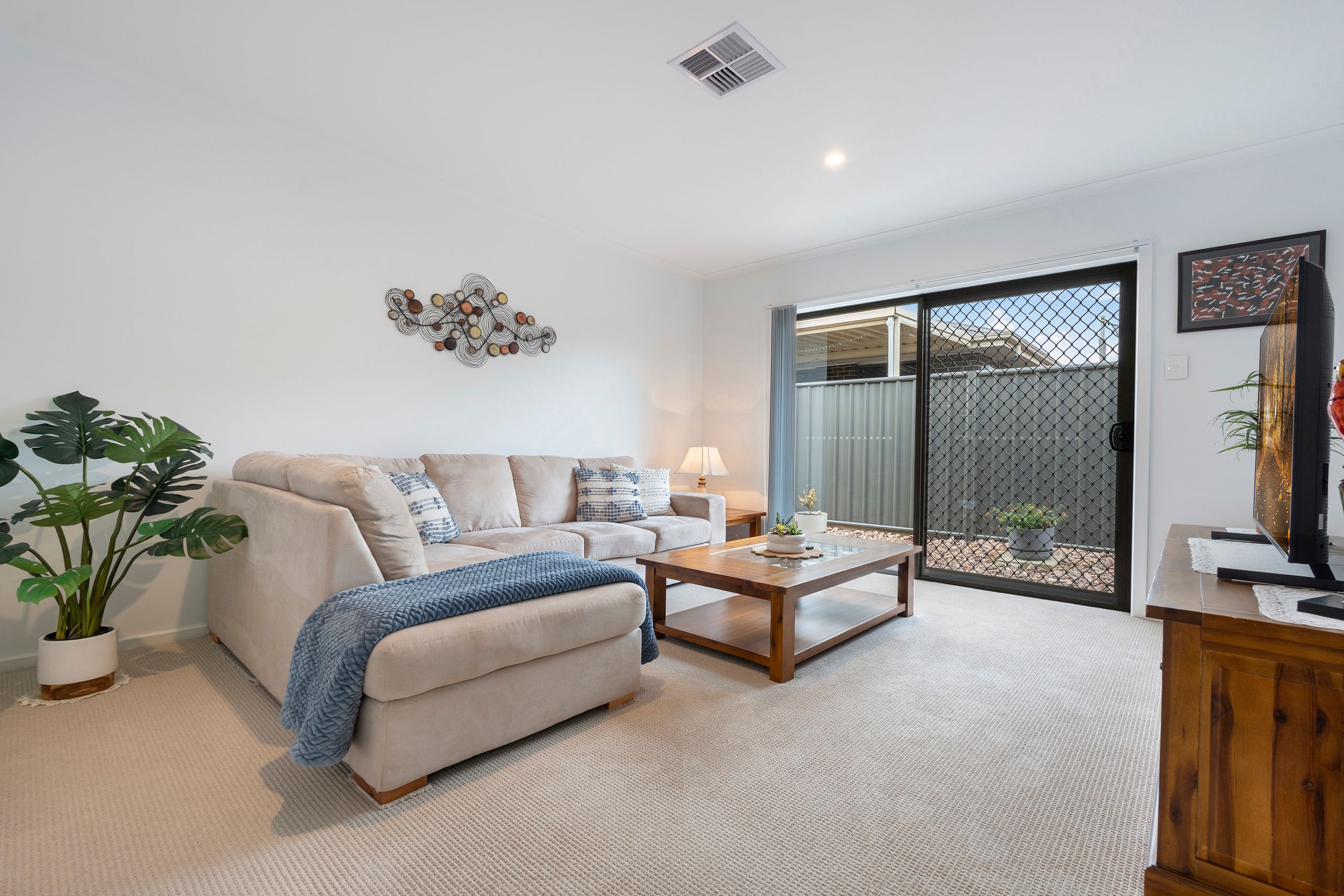 19 McEwen Road — photo 15 of 19