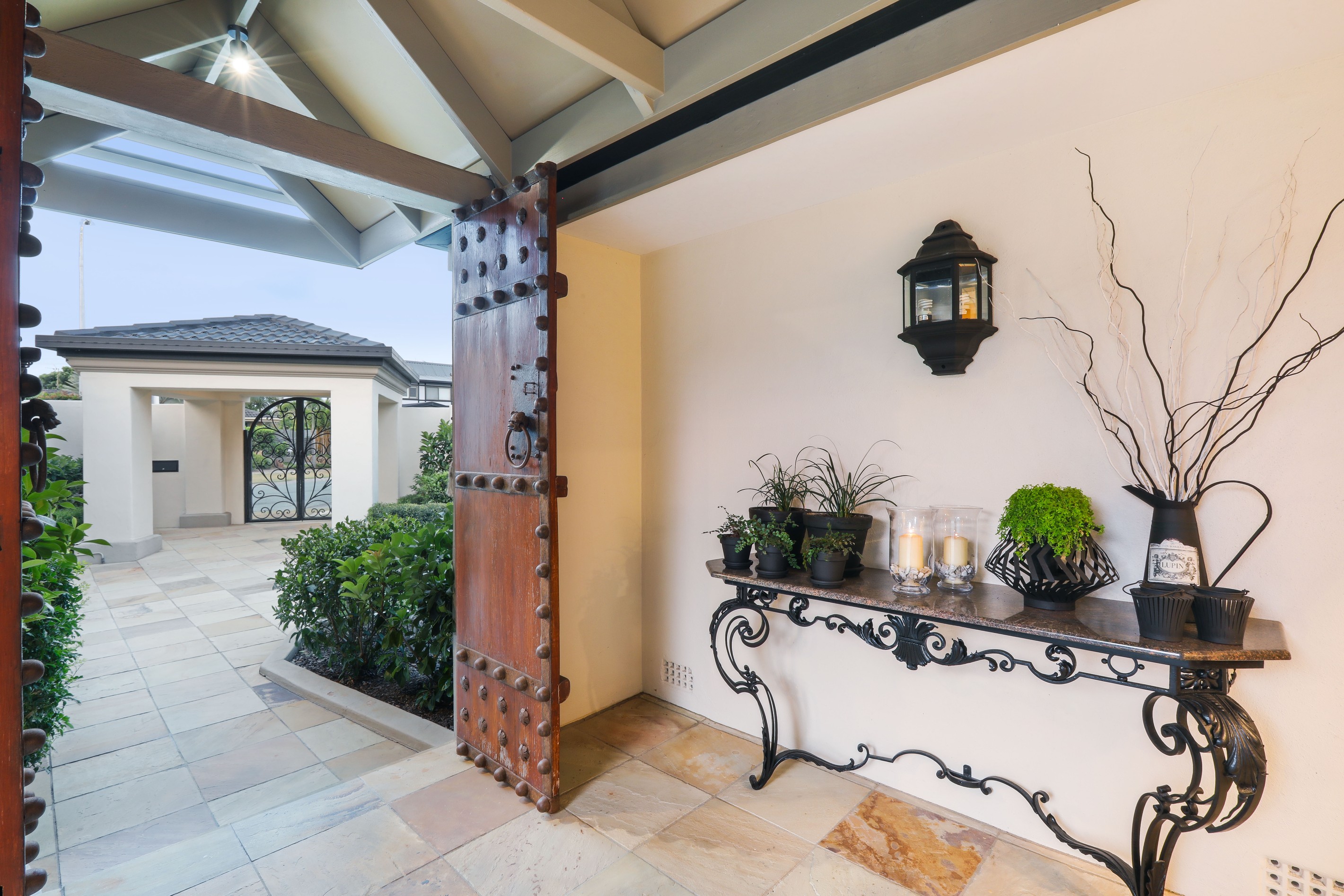 8 Medland Court, Sorrento, QLD 4217