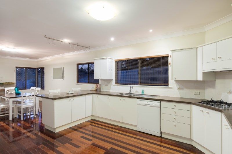 8 Julian Street, Morningside, QLD 4170