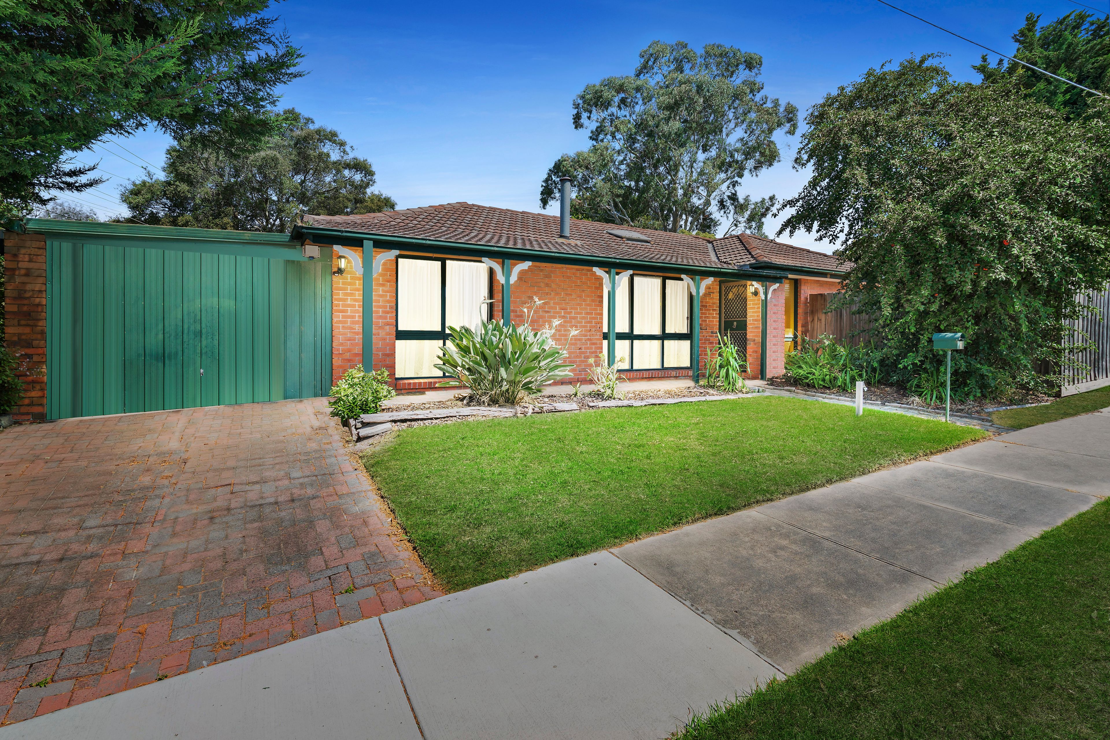 1 Lochaber Avenue, Frankston VIC 3199