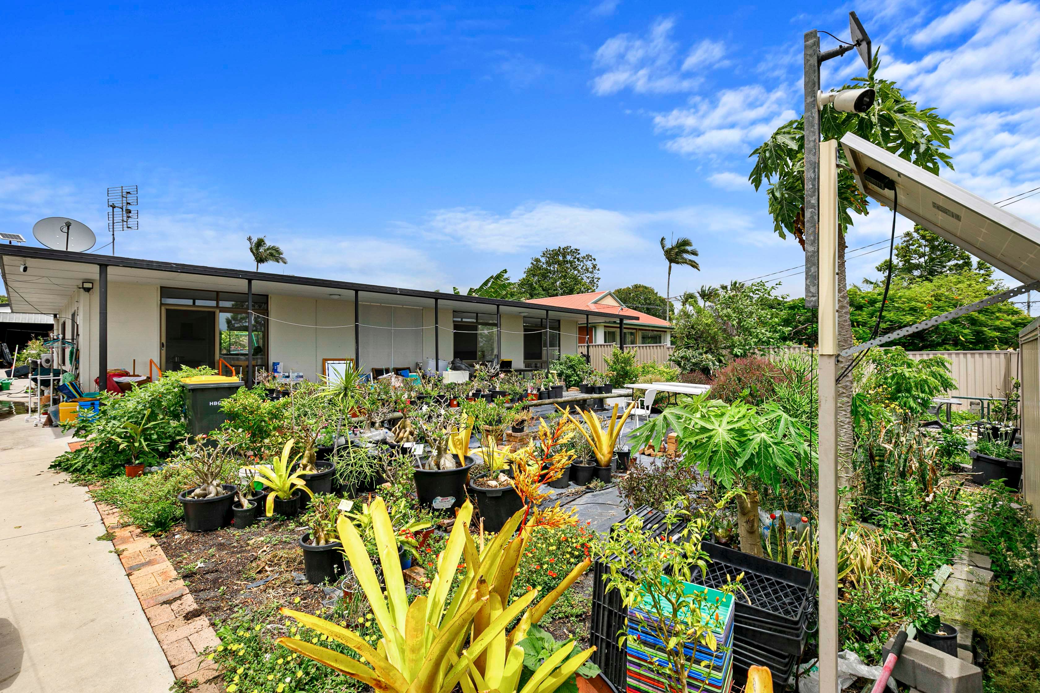 661 Boat Harbour Drive, Urangan, QLD 4655