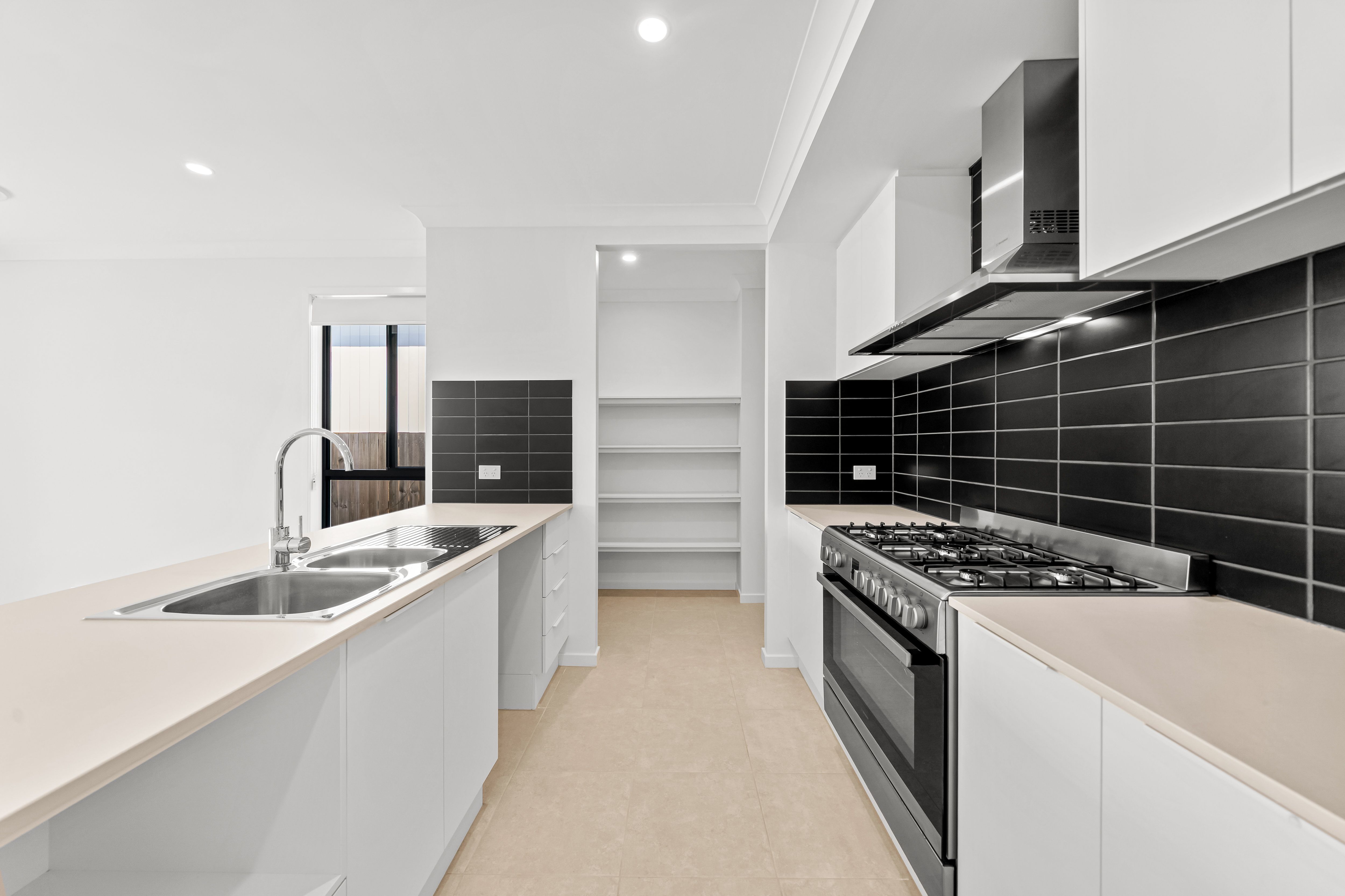 11 Hamersley Court — photo 4 of 17