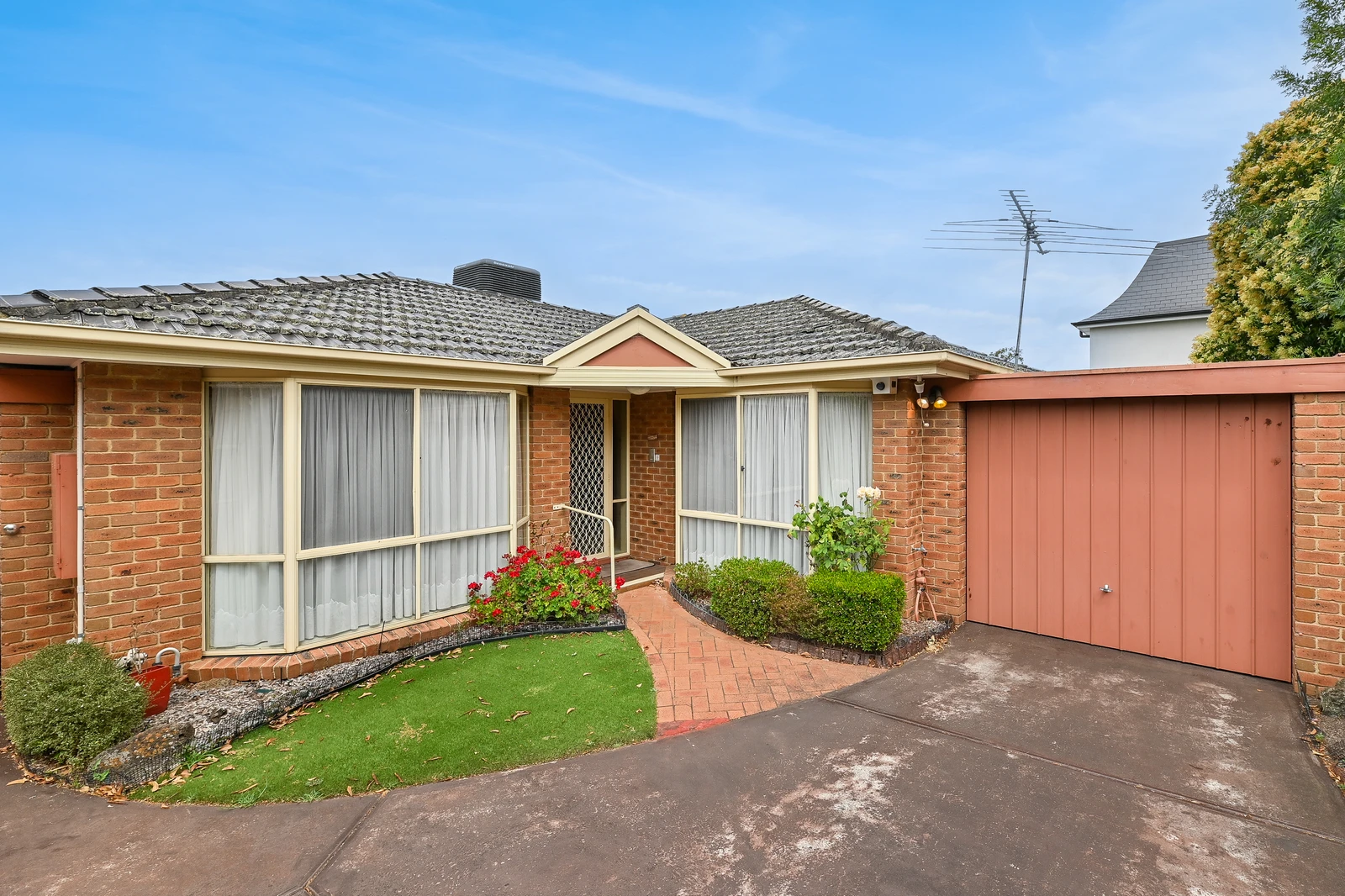 2/21 Woodstock Road, Mount Waverley, VIC 3149