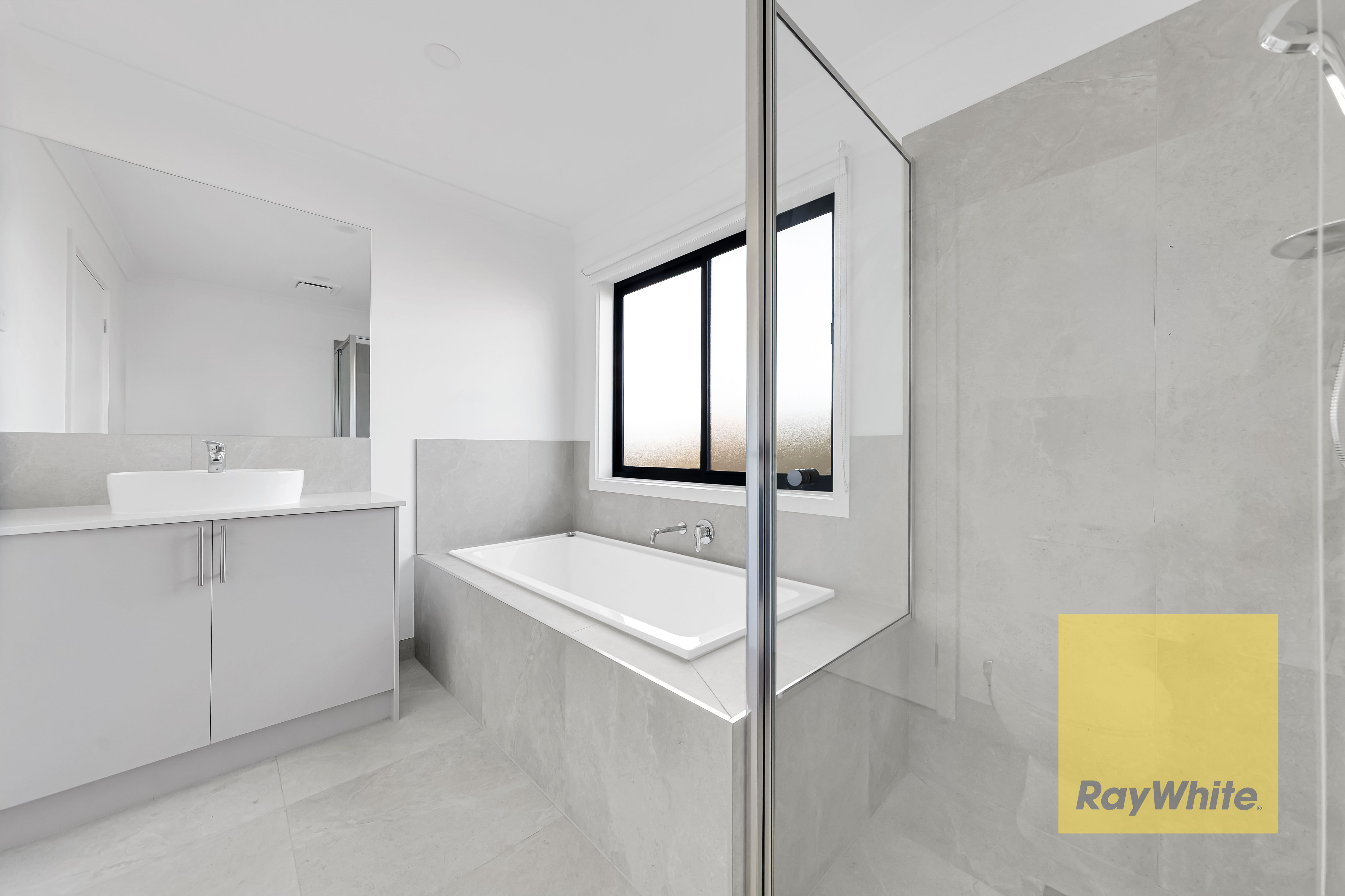 15 Spinosa Road — photo 10 of 17
