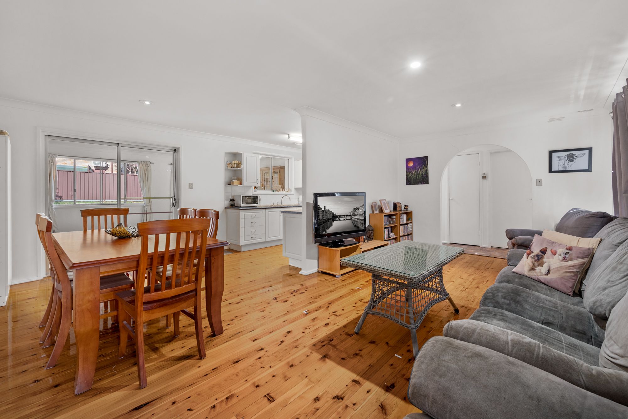 10 Maroubra Crescent, Woodbine, NSW 2560